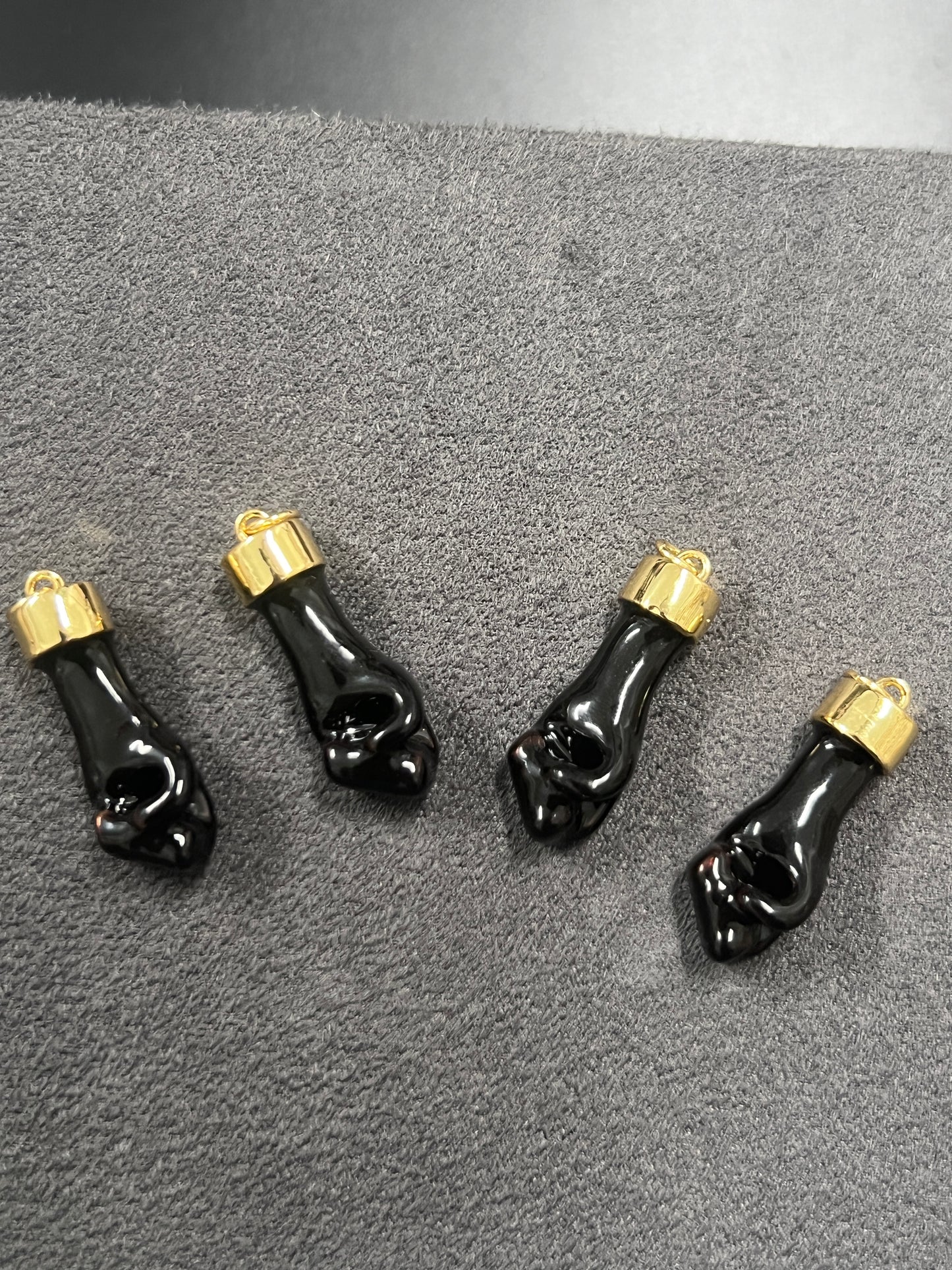Azabache hand black #27091
