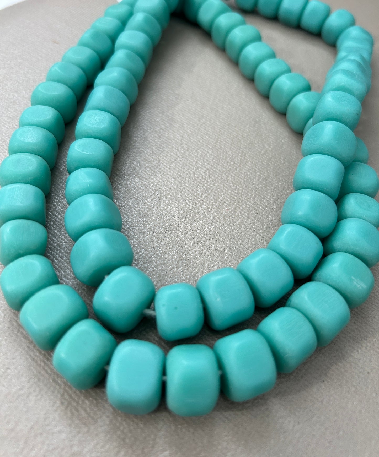 11mm Resin Cube Strand (30206)