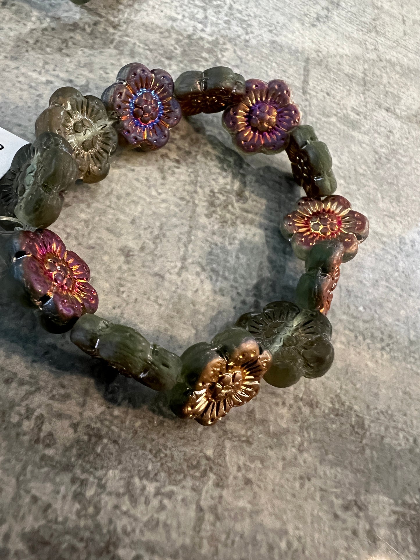 13mm Flower Cezch Strand -23960
