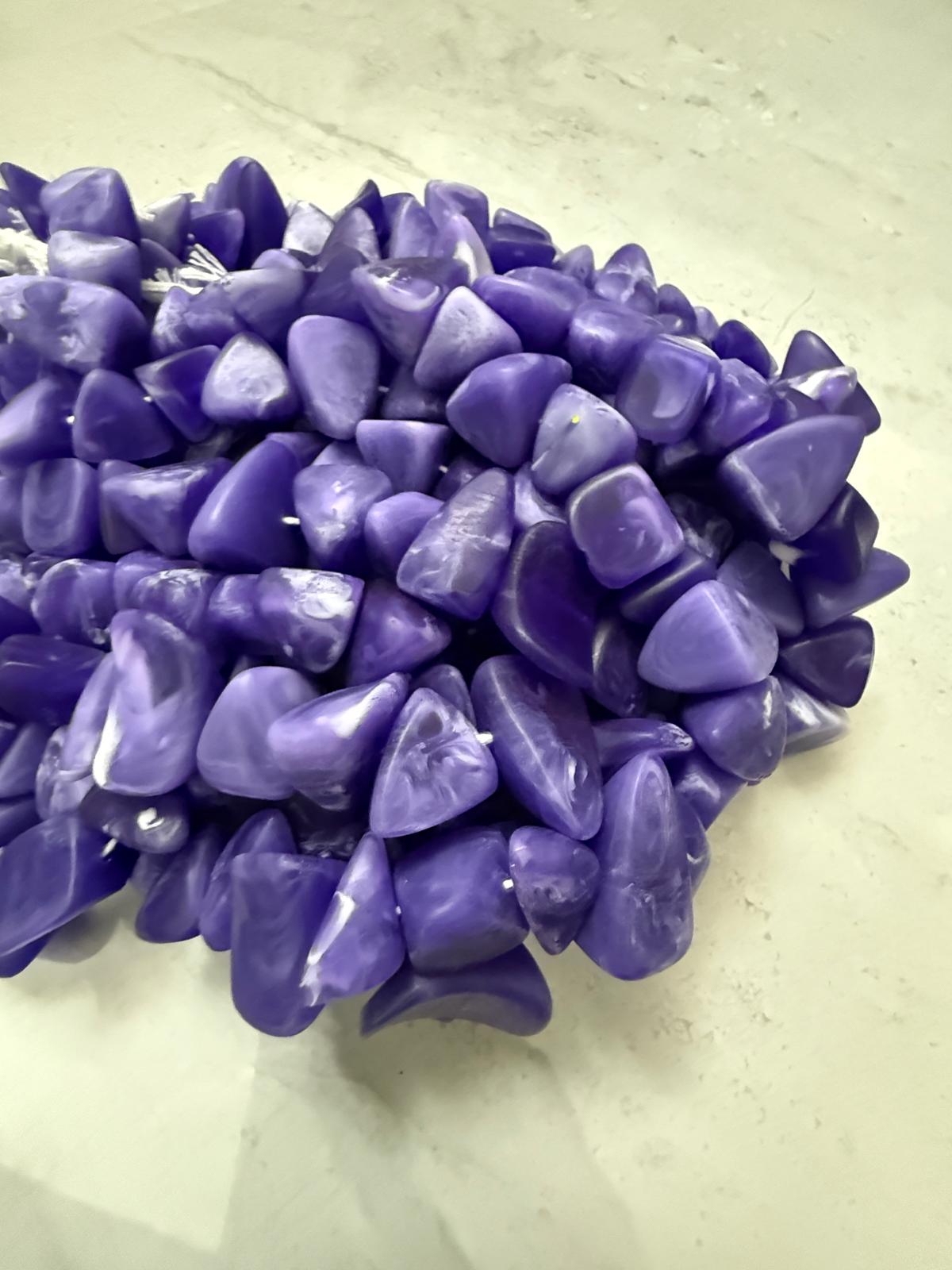 30mm approx.irregular chunky resin chips (30051)-strand15”