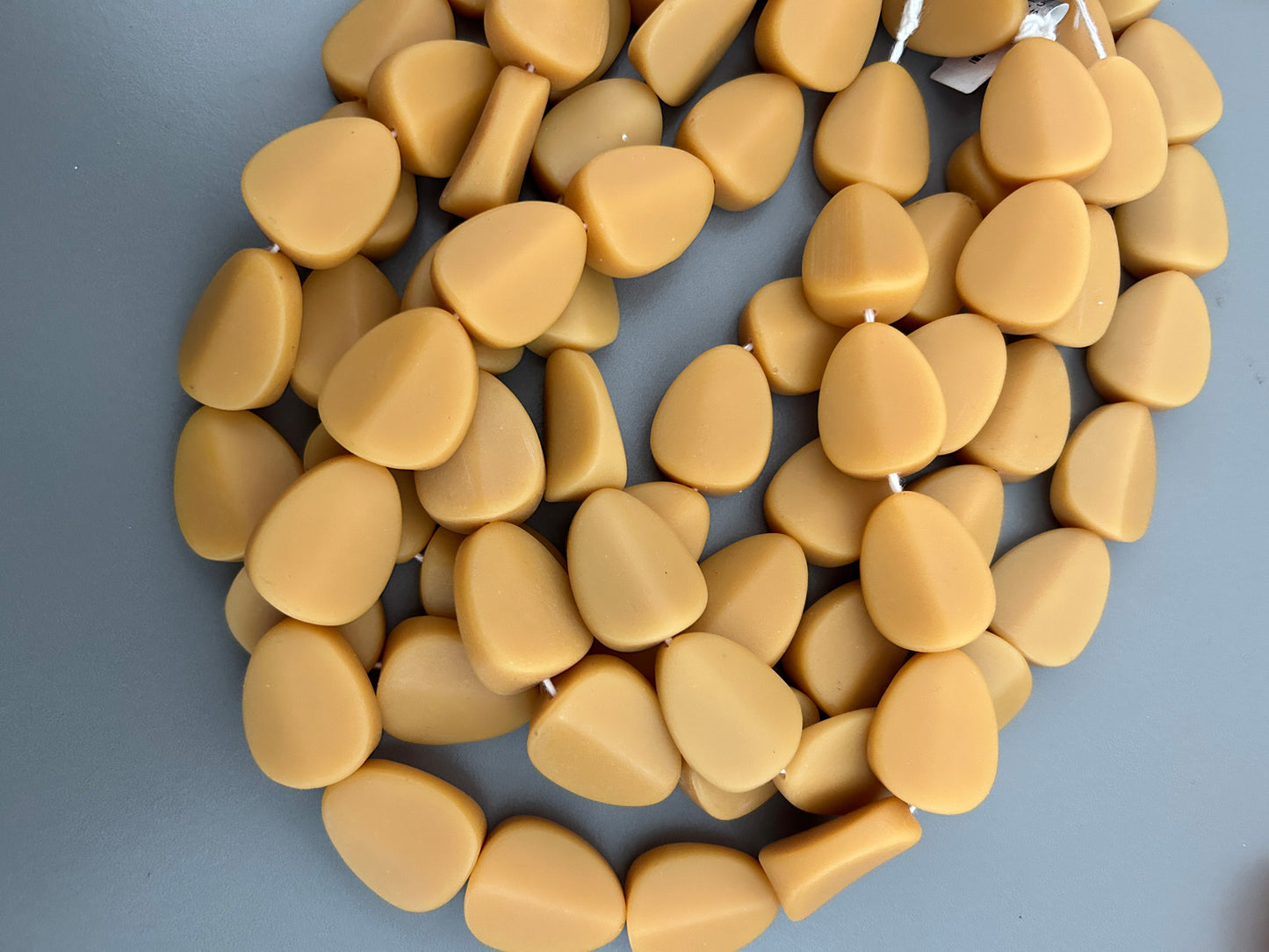 26mm resin strand(30076)16-17 pcs