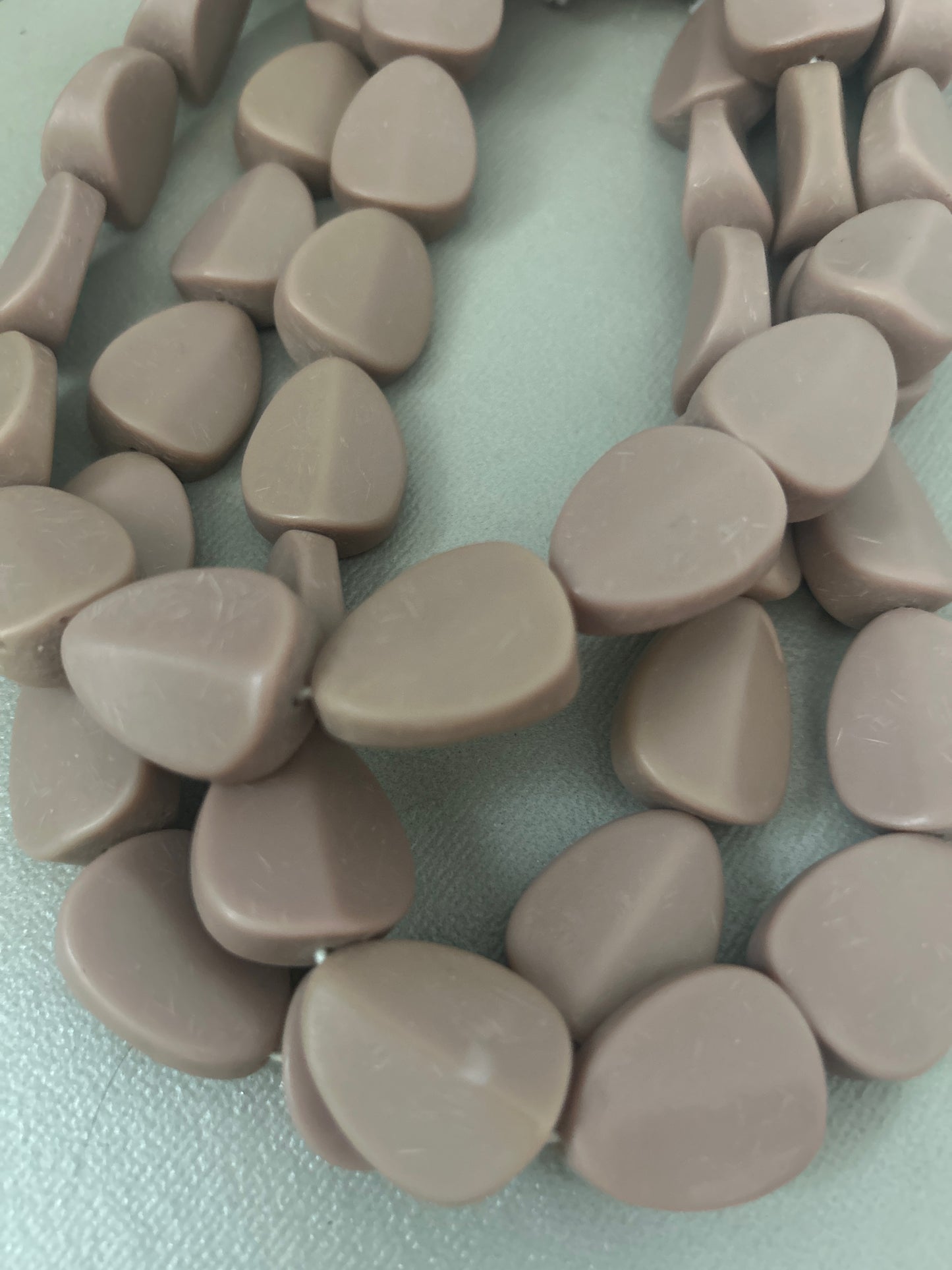 26mm resin strand(30076)16-17 pcs