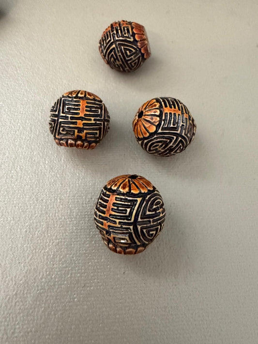 Carved Round Resin (29004)
