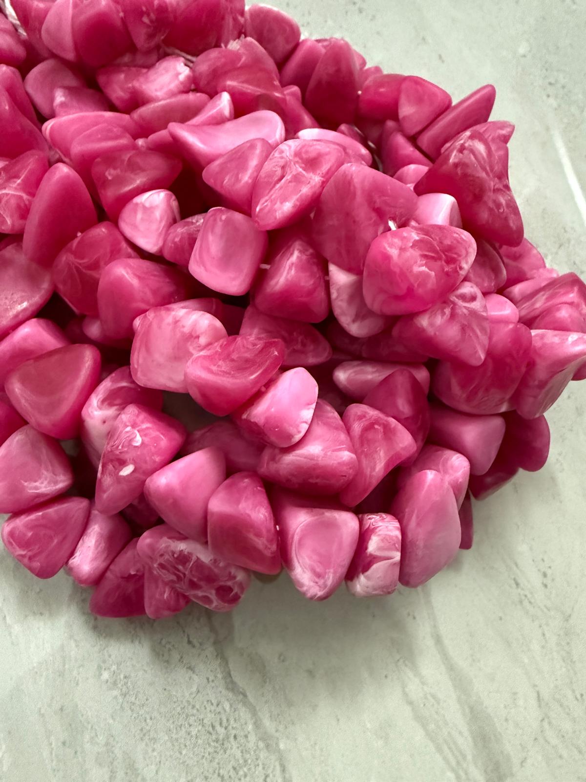 30mm approx.irregular chunky resin chips (30051)-strand15”