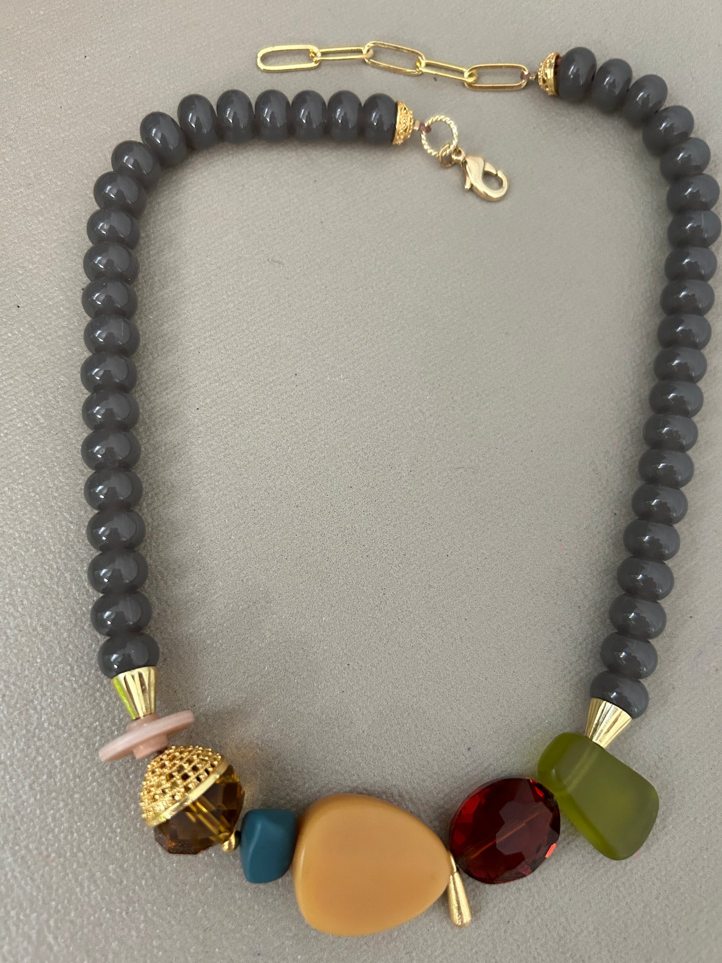 Kit Gray cristal mix resin (30150) necklace