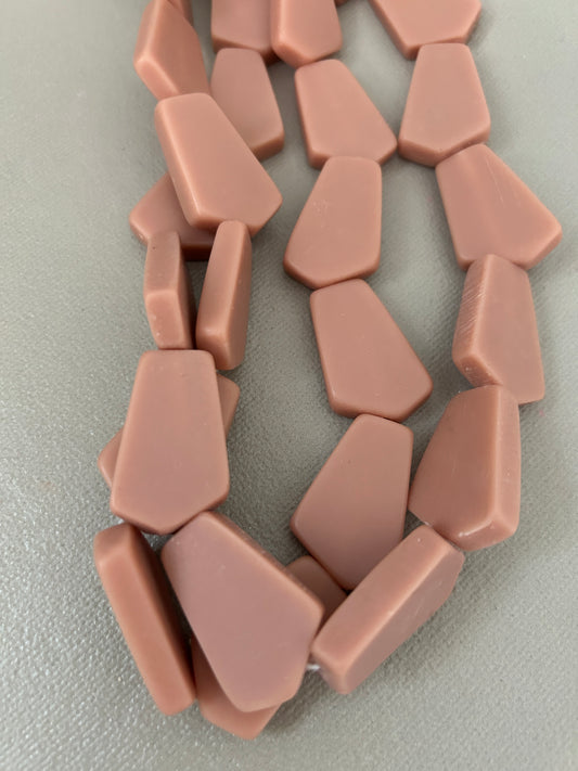33x21mm irregular.triang.resin strand (30161) 13pcs