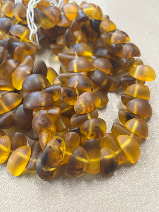 20mm Half Moon Color Resin (29650)
