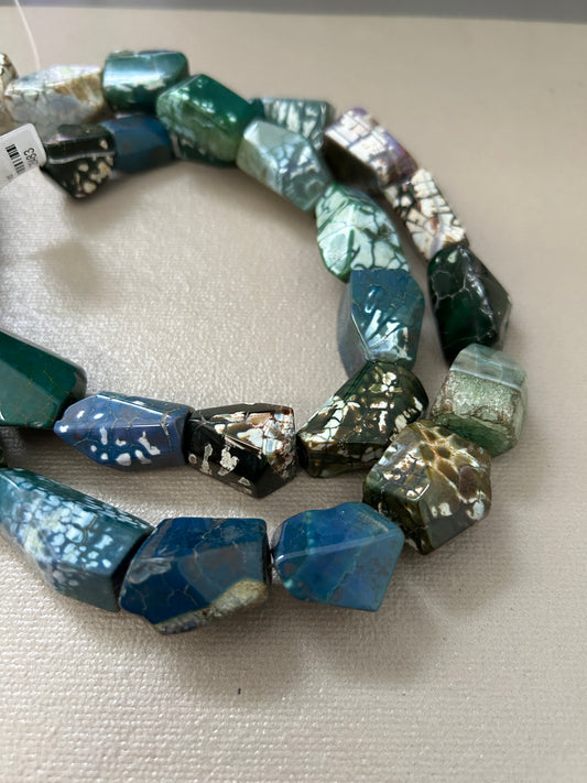 Approx. 20mm Agate Irregular Nugget Strand 28483