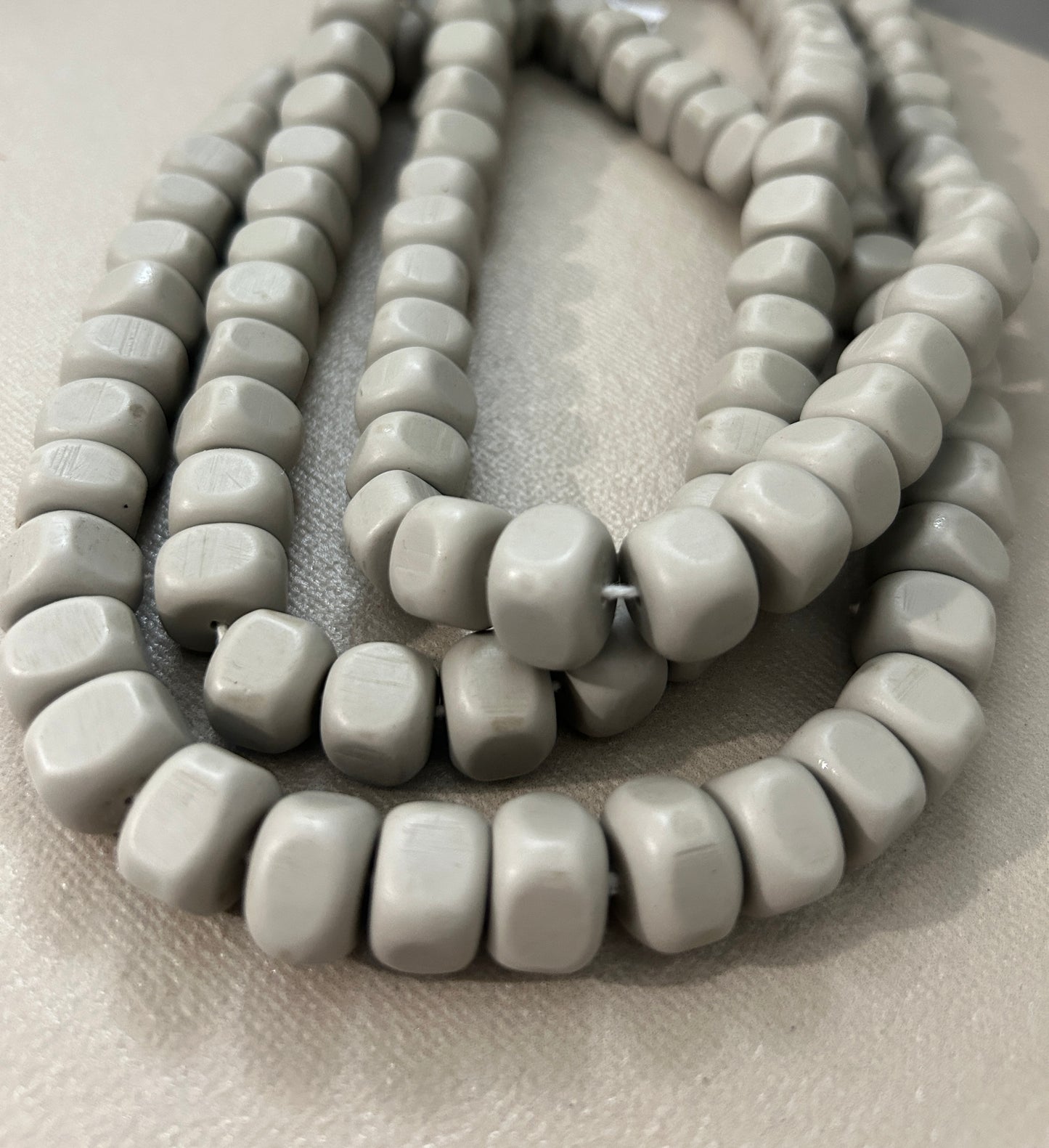 11mm Resin Cube Strand (30206)