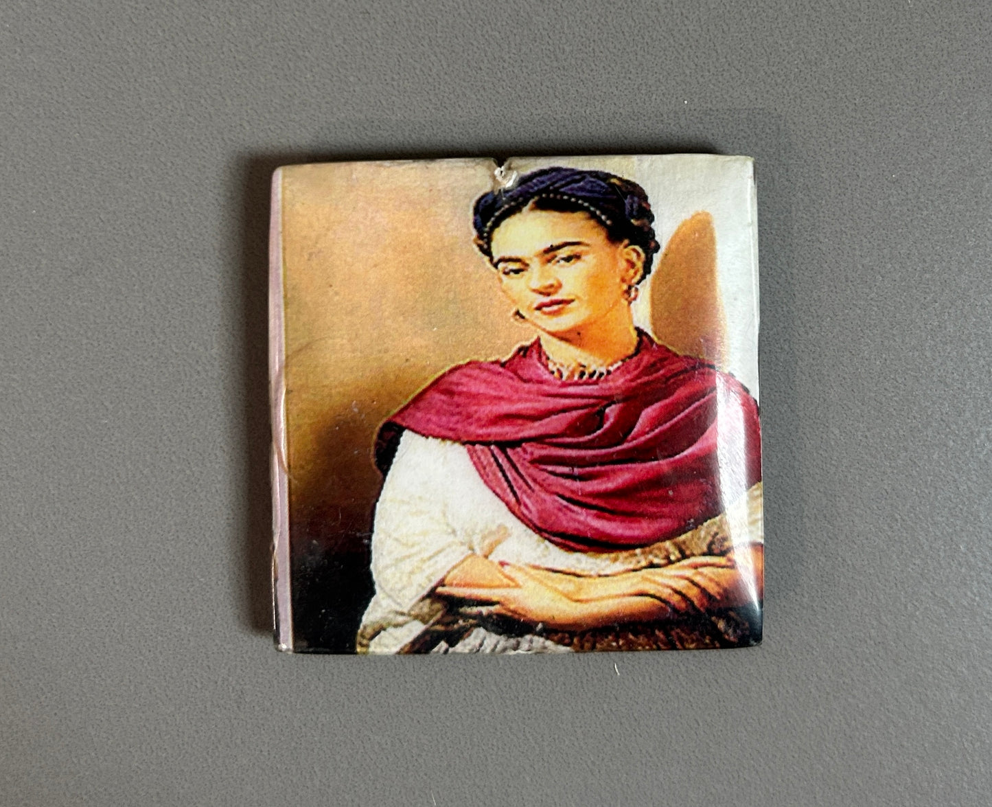 49mm Frida’s wooden piece