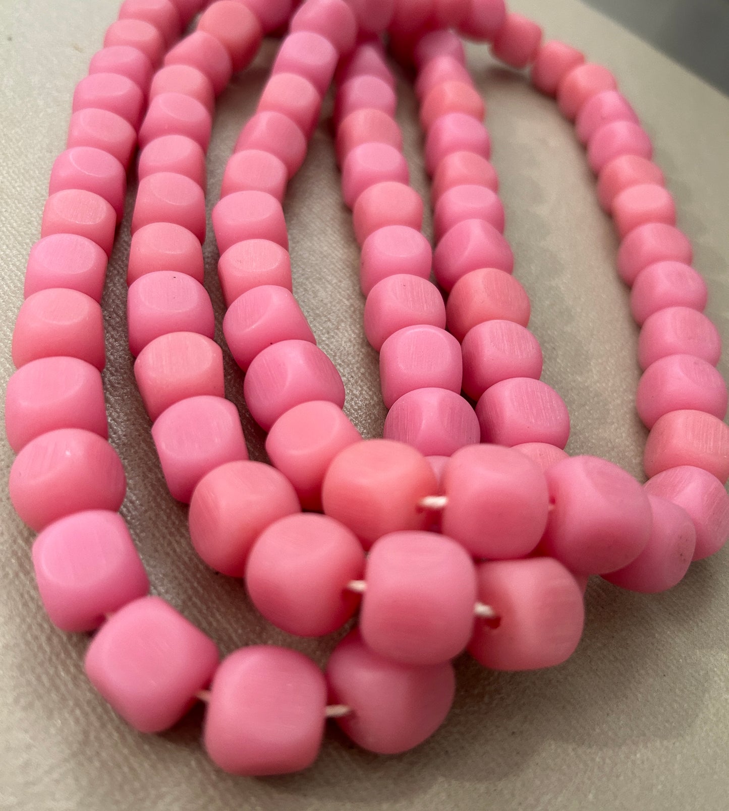 11mm Resin Cube Strand (30206)
