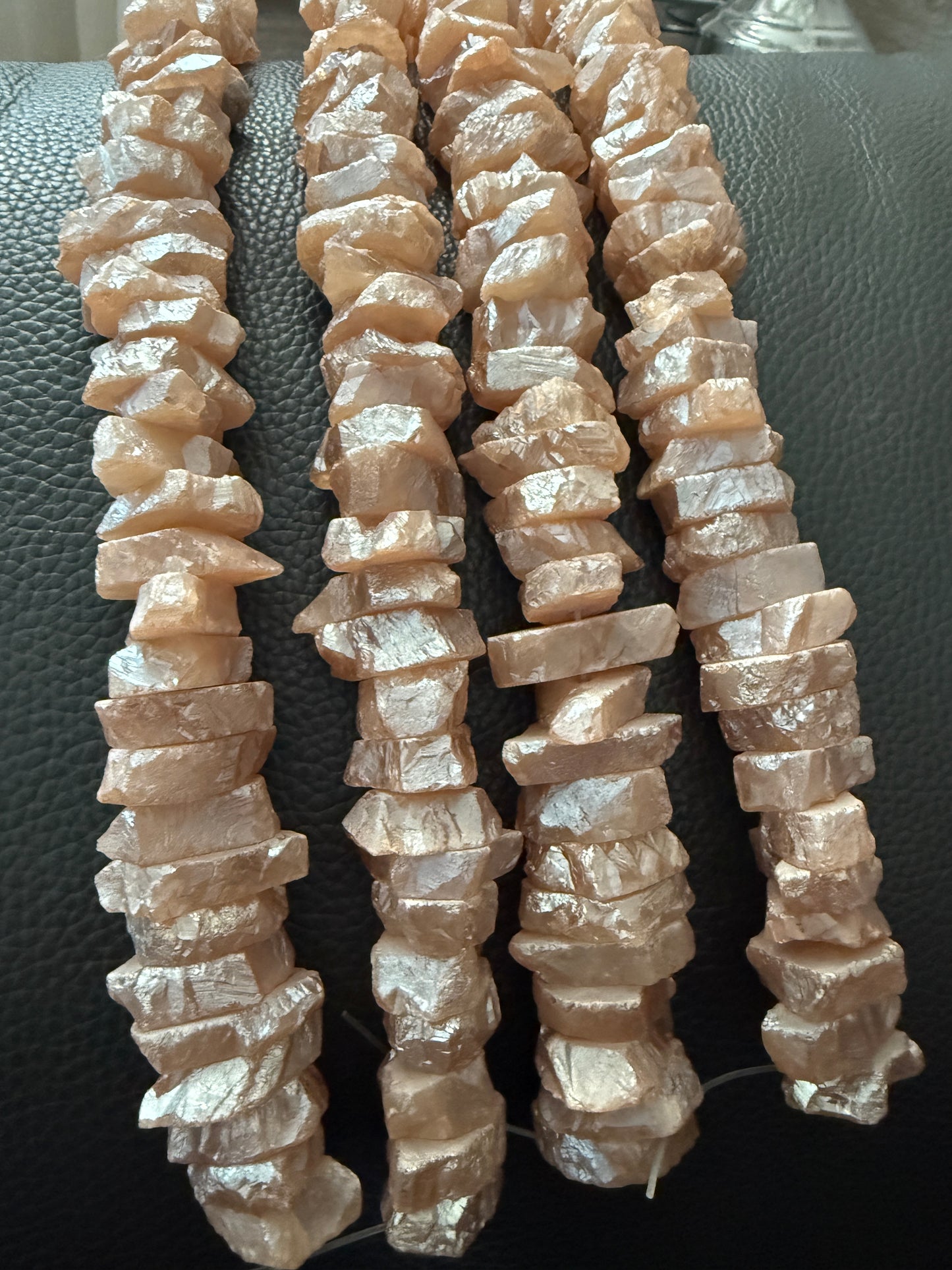 Irregular electroplated quartz amber