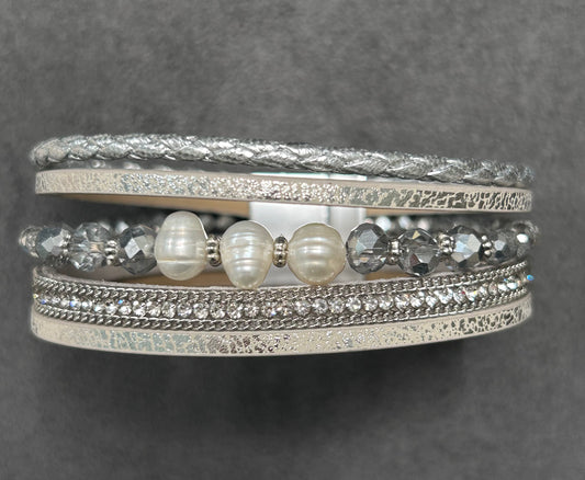 Bracelets with adjustable clasp