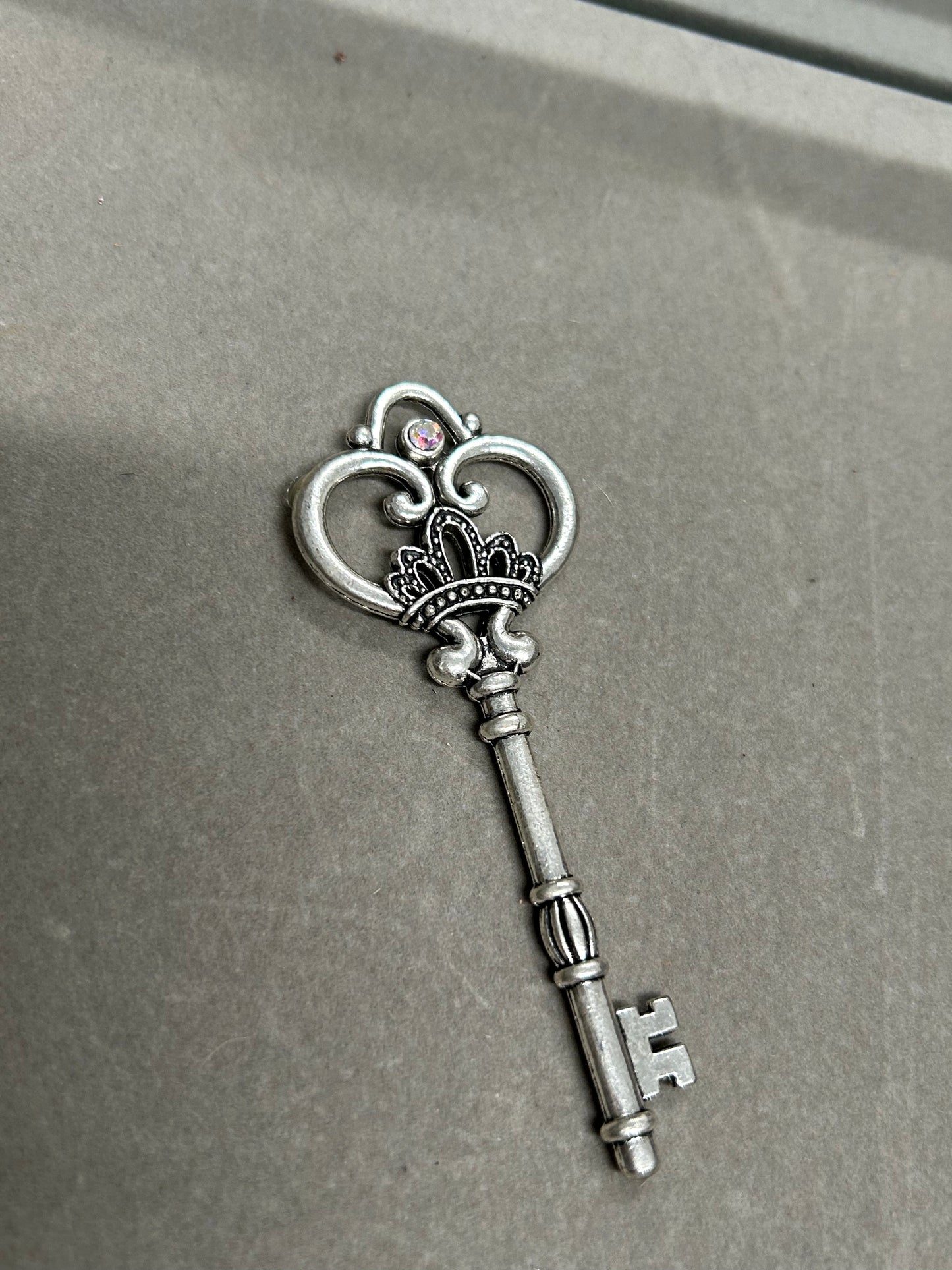 Zirc Crown Key #23807