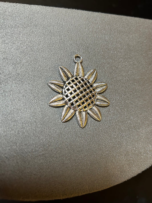 48*41 mm Sunflower Silver #27041