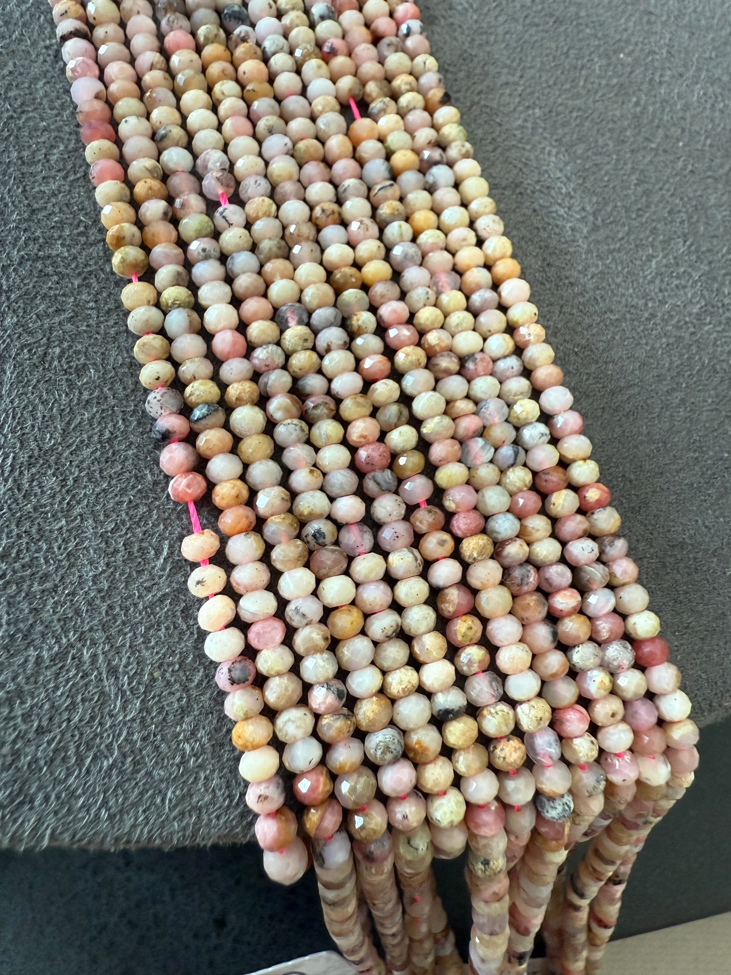 2x3mm Pink opal rondel (29980)