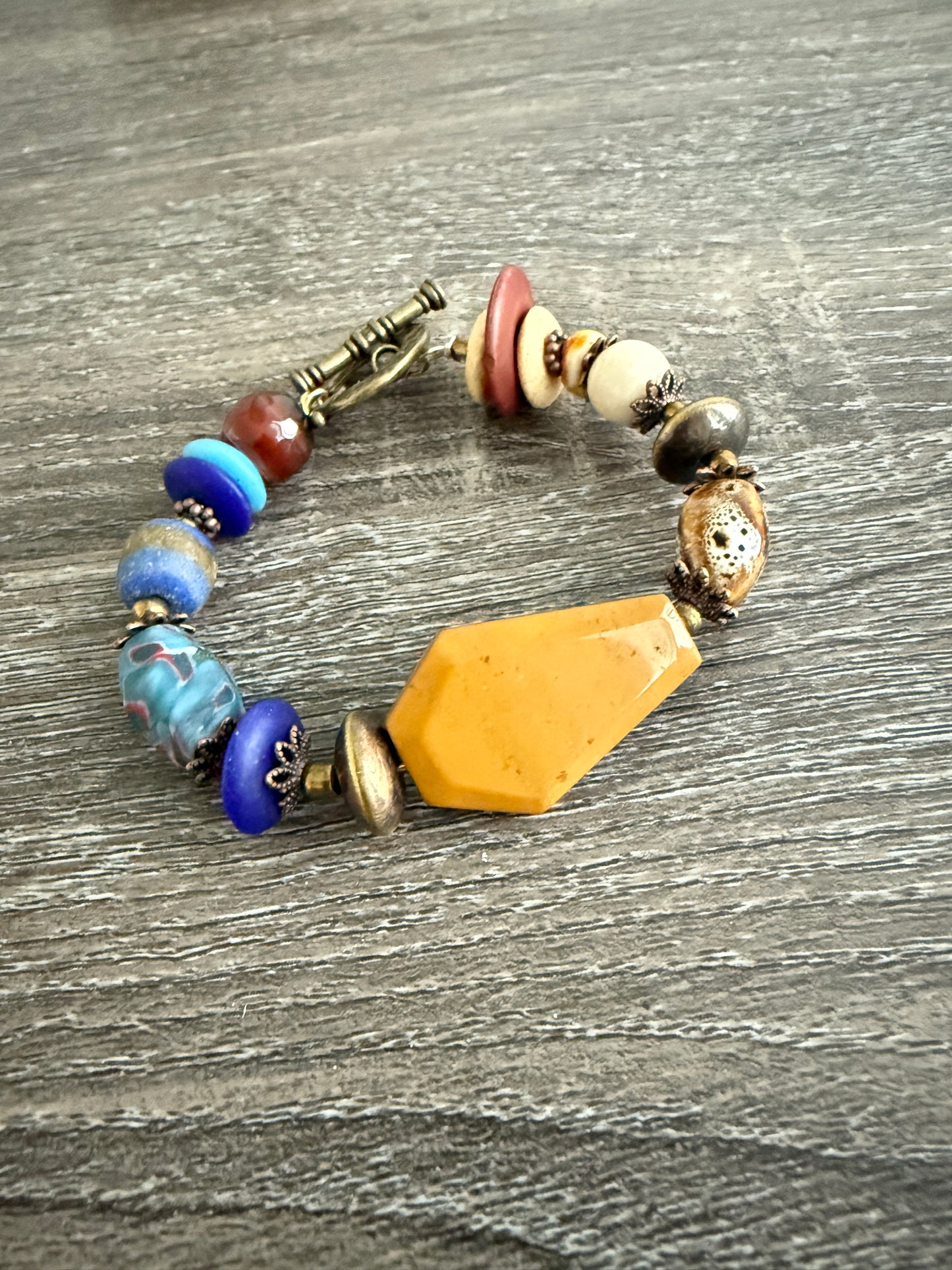 Blue mustard kit to make bracelet