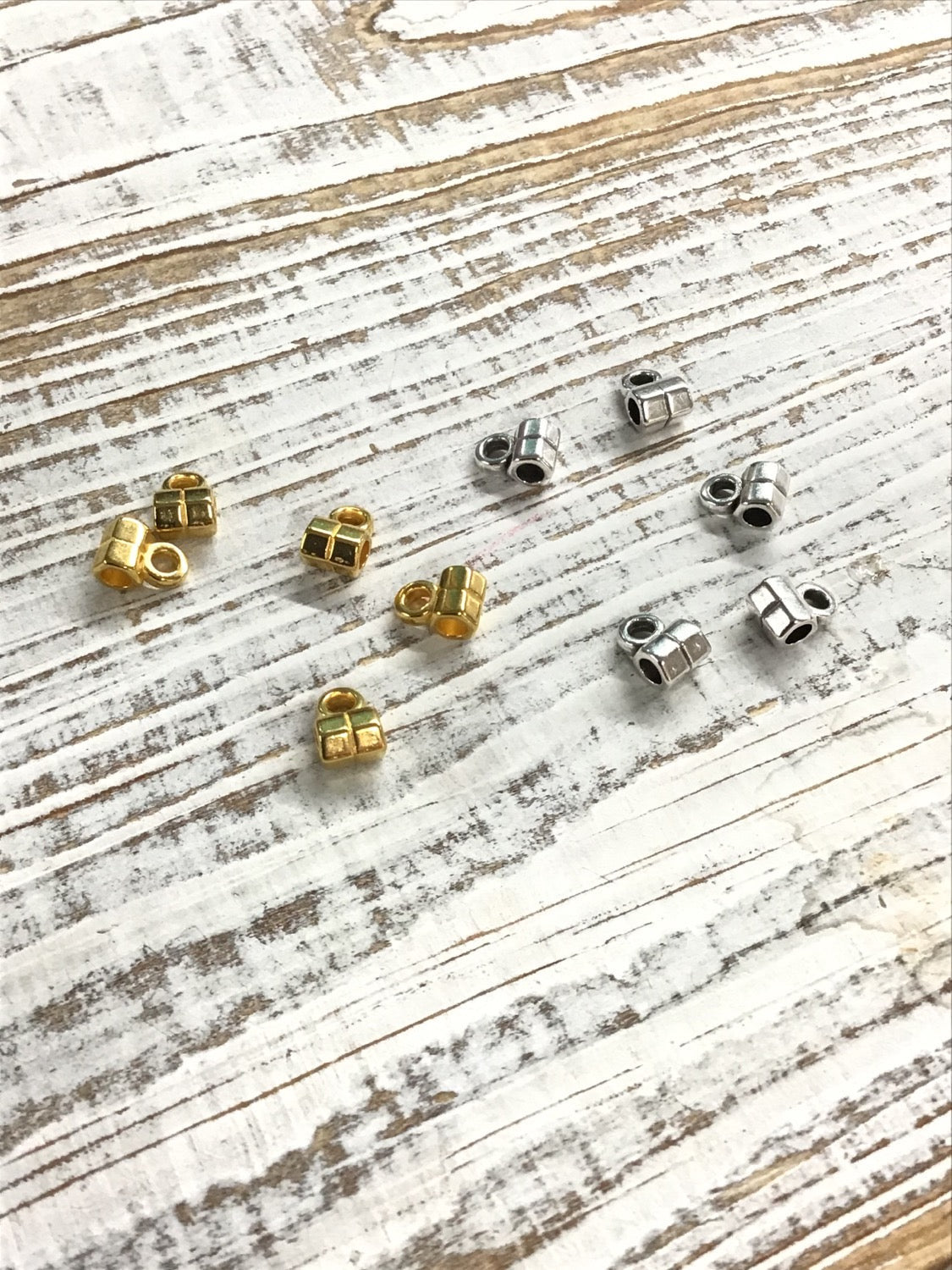 4mm Tiny Bail Qty 5 14461