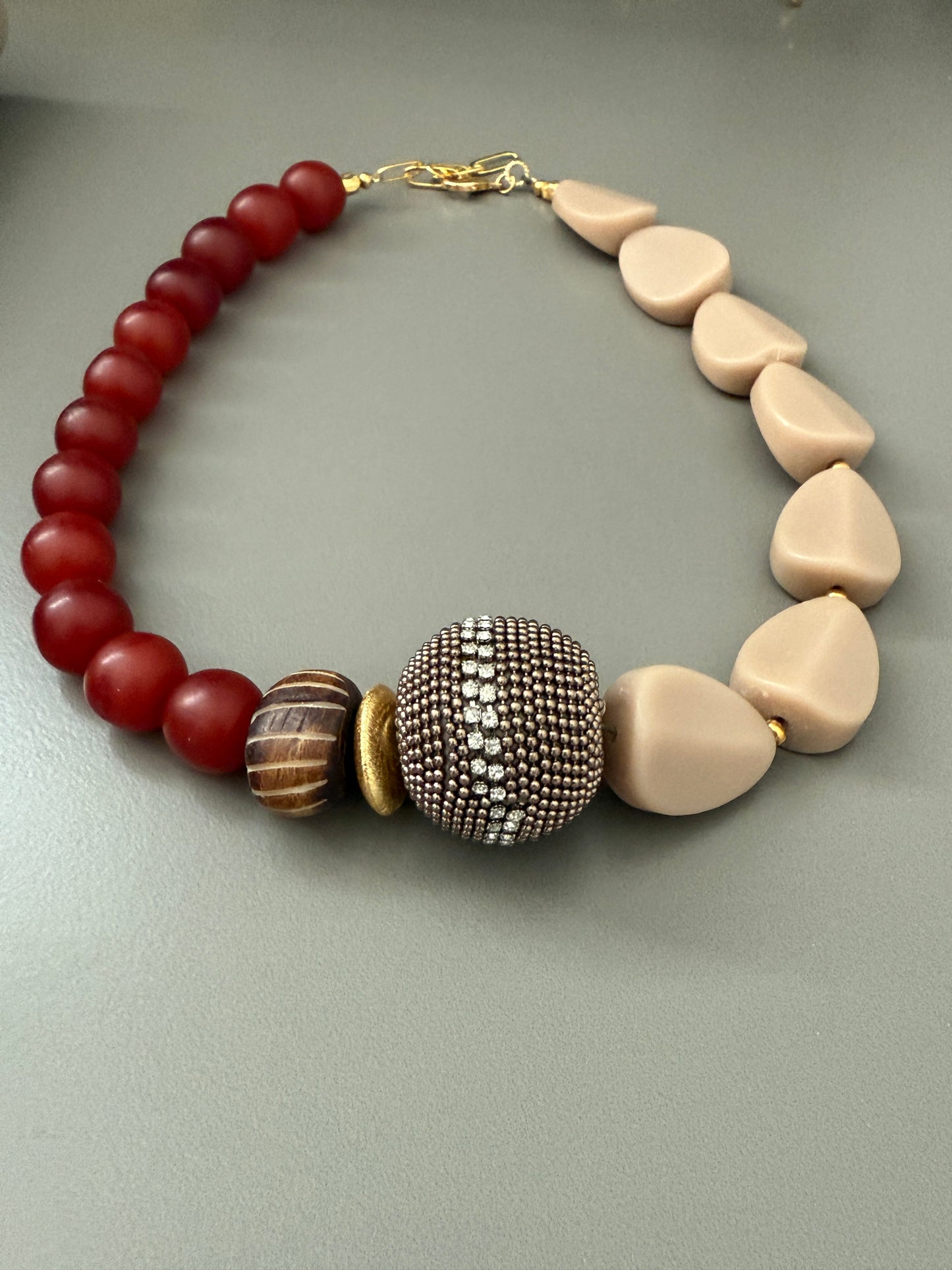 Two line rhinestine bead