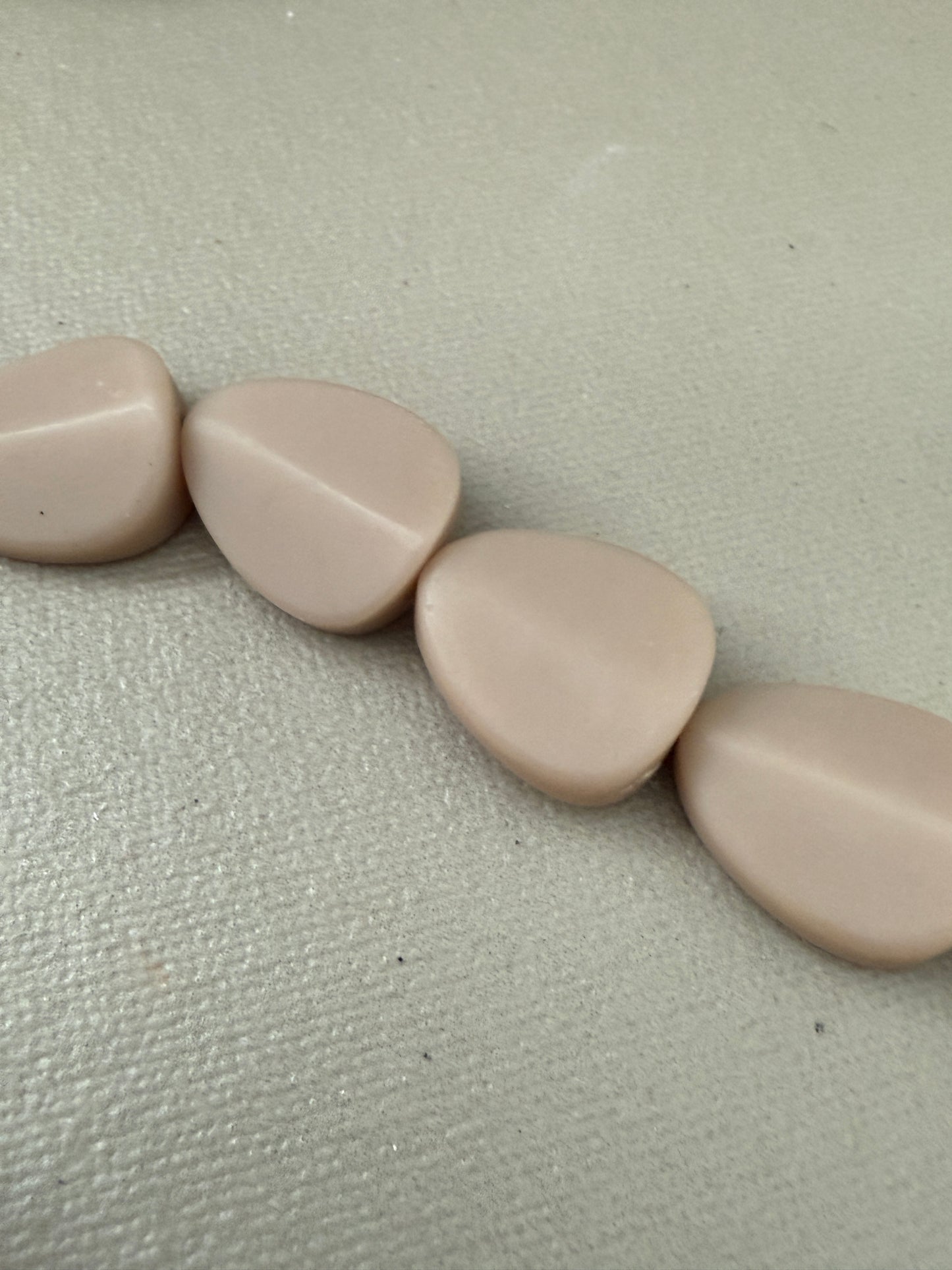 26mm resin strand(30076)16-17 pcs