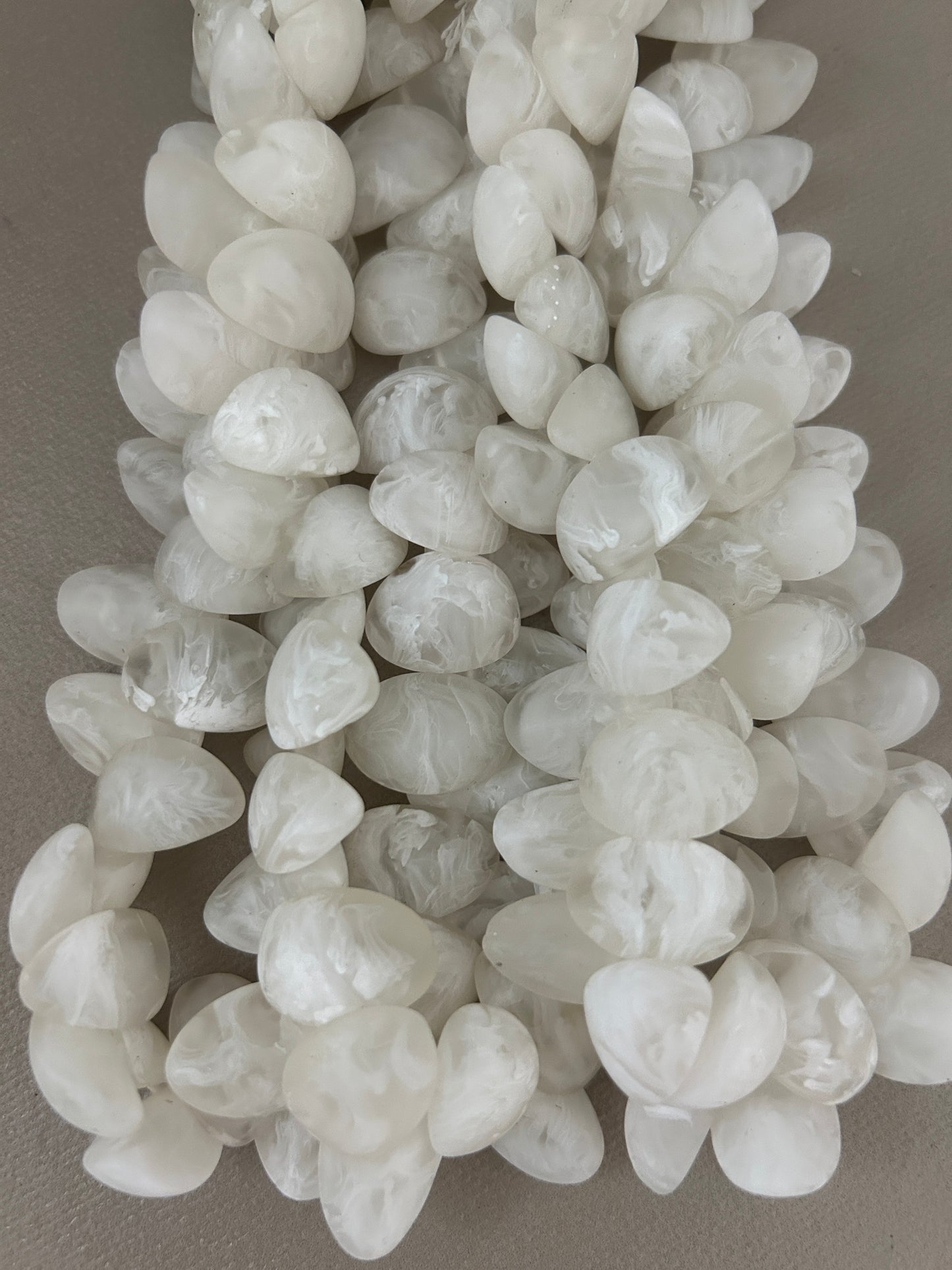 20mm Half Moon Color Resin (29650)