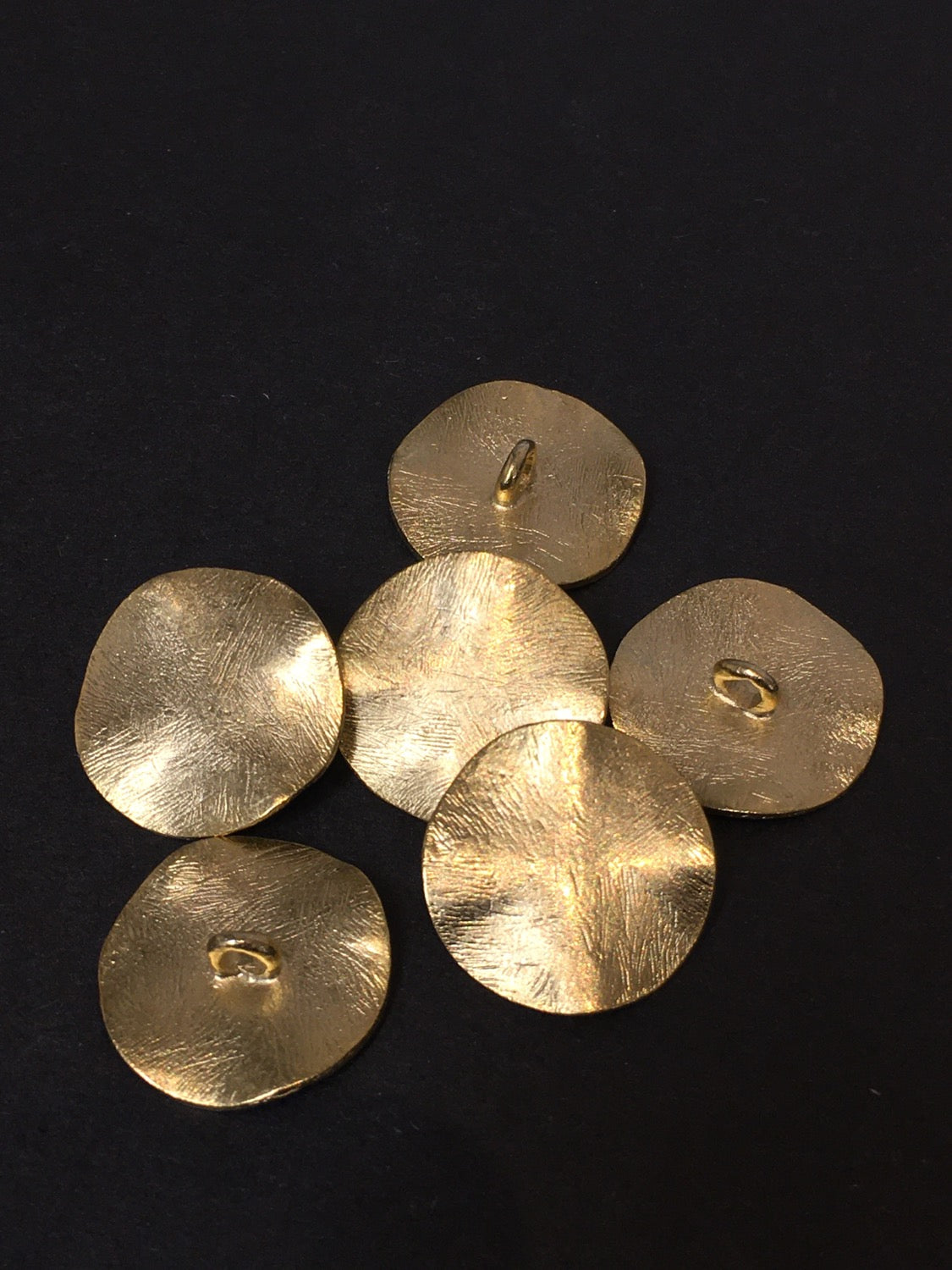 20mm Round Wave Button Matte Qty 1 / 12186