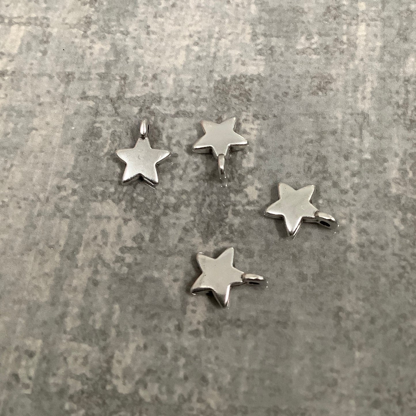8mm star gold qty 4 / Star 20438/20439
