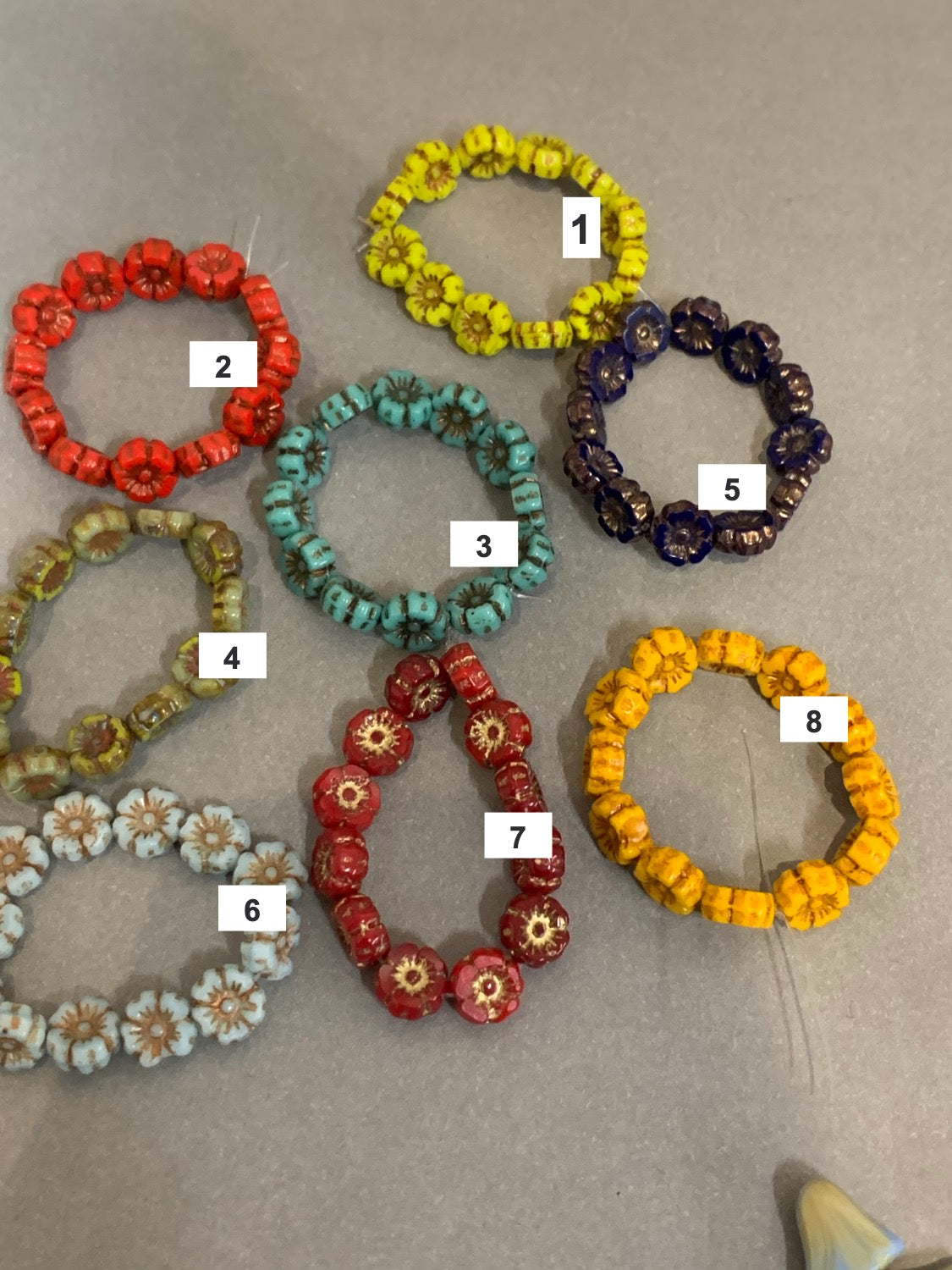 7mm czech flower qty 12 per strand- tira de 12 piezas