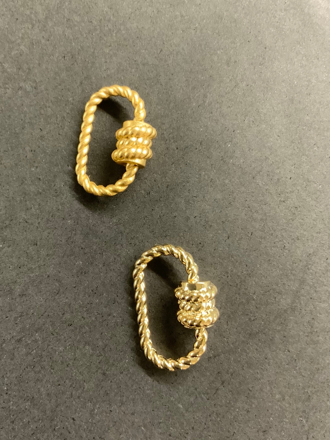 19mm Oval Lock Gold qty 1 / 20288/20287