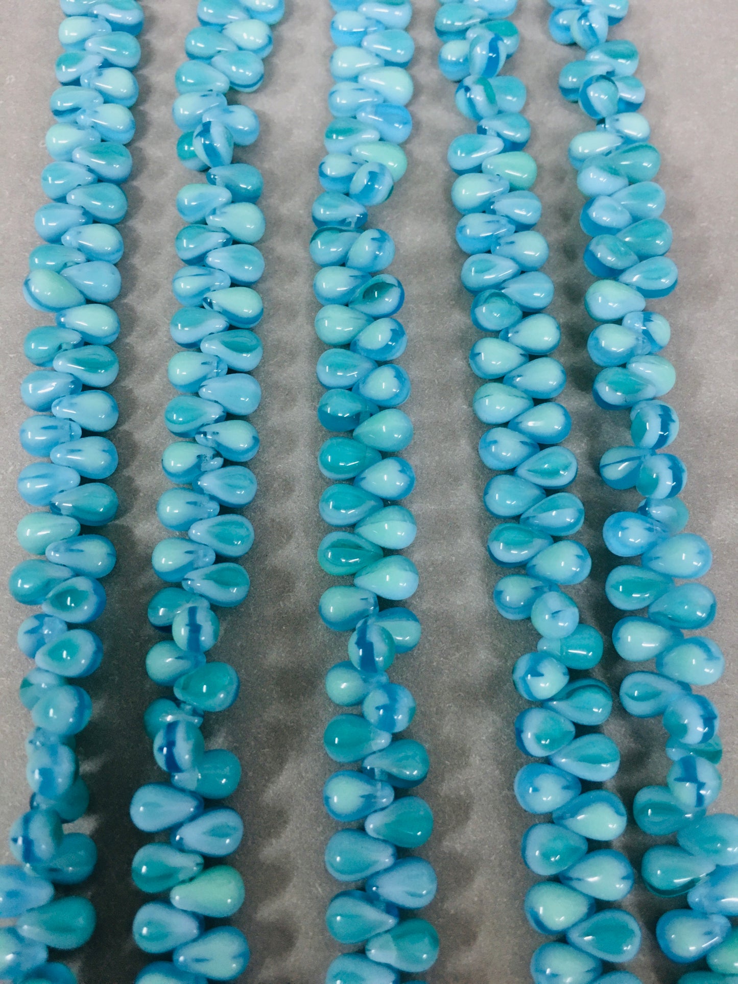 4mm 2 Tone Blue Sideways Drop Czech Strand / Gota