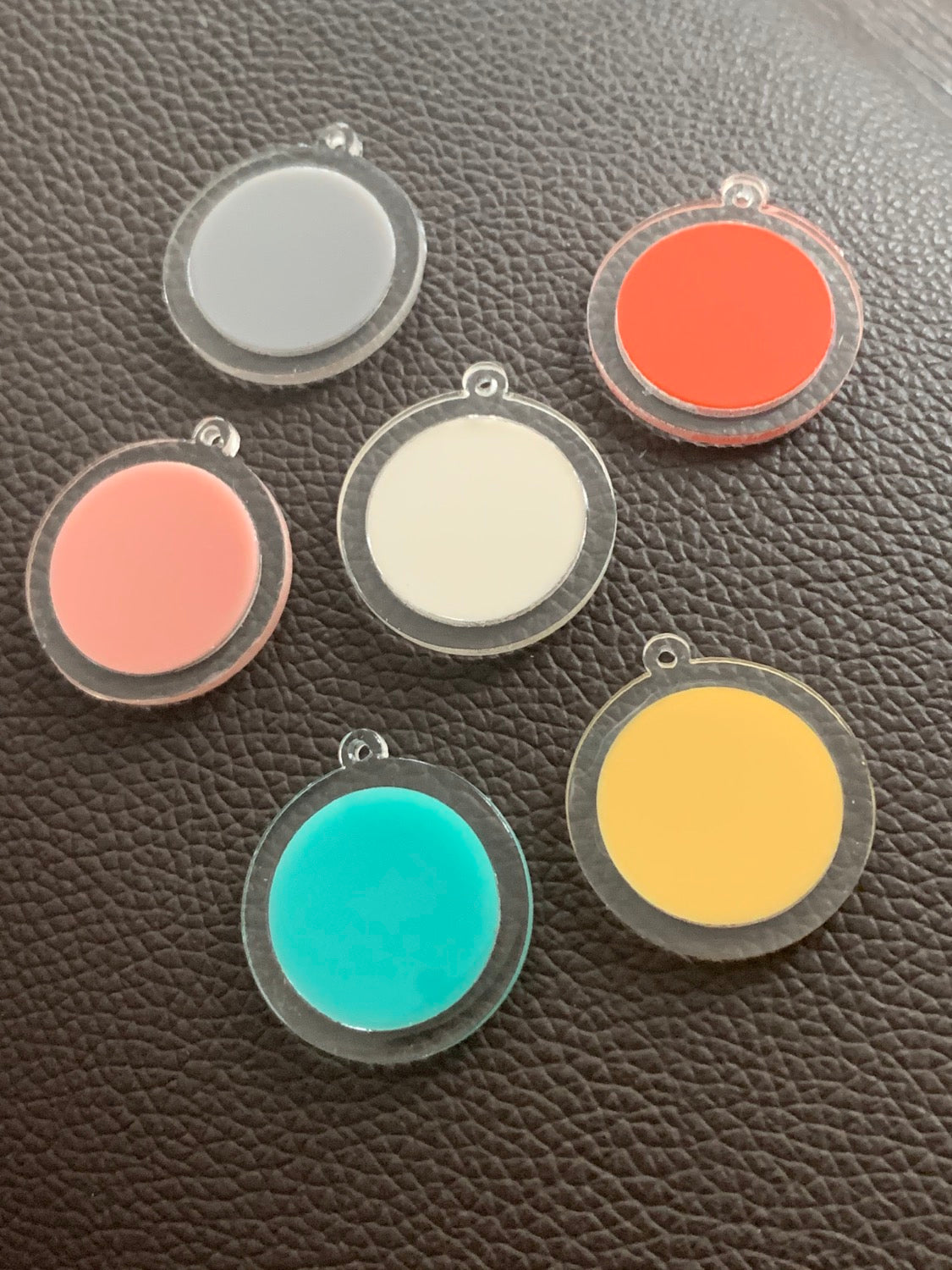 27mm Circle acrylic pendant Qty 1 / 20915