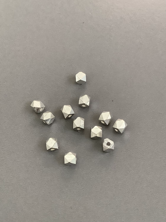 4mm irregular nugget qty 10 / 12159
