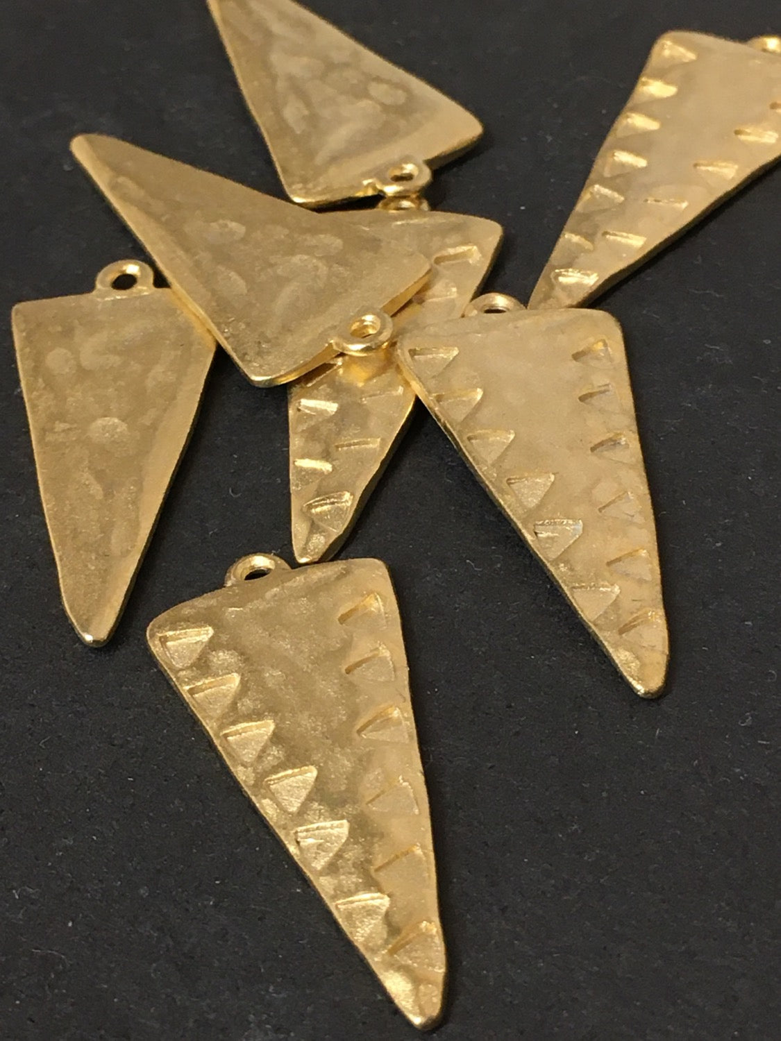 33mm Trangle with multi triangle Matte qty 1/ 12509