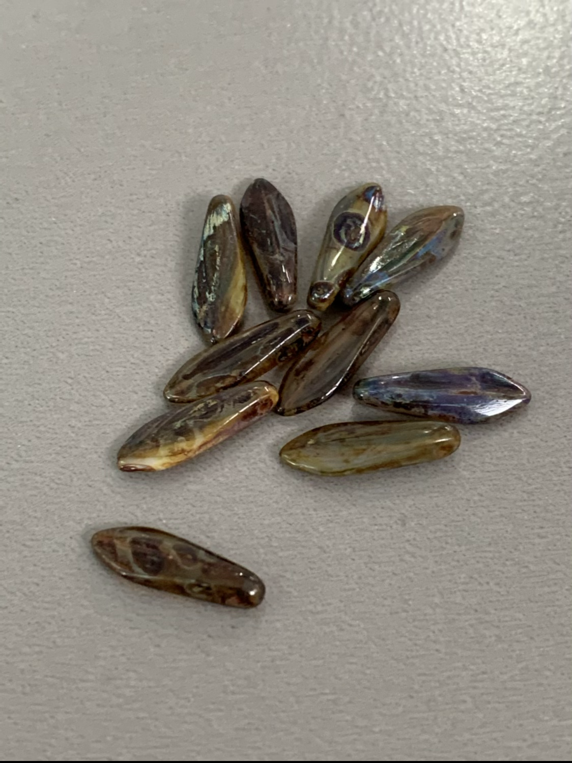 16x5mm Brown Dagger a Czech Qty 10 / 7583