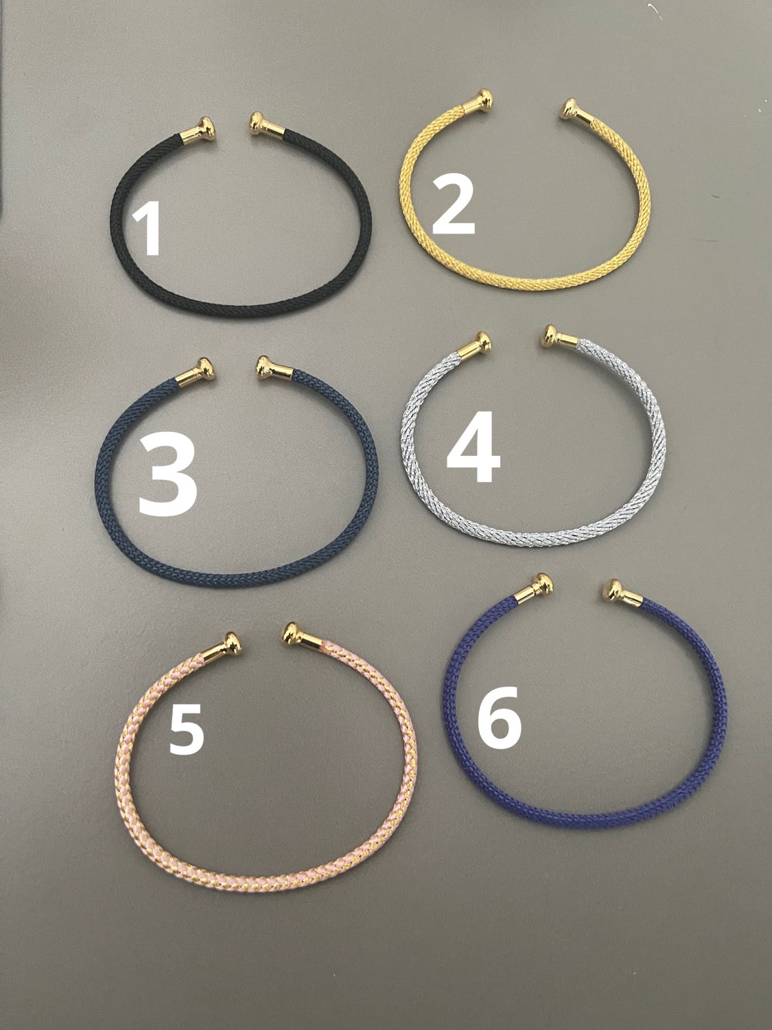 Bracelet with gold endings qty 1- 23272