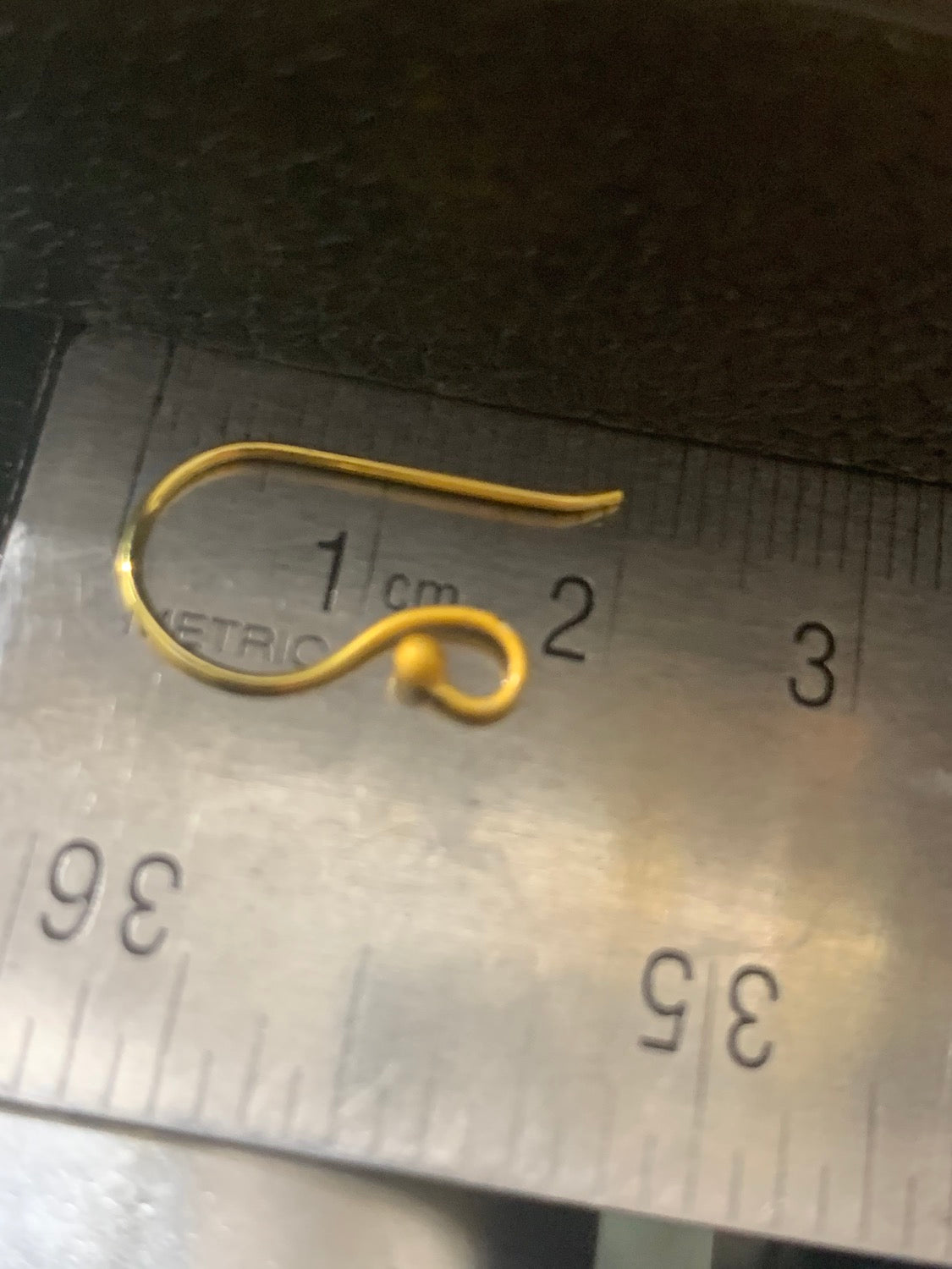 Earwire Matte ball with shiny hook 10 pairs pantallas