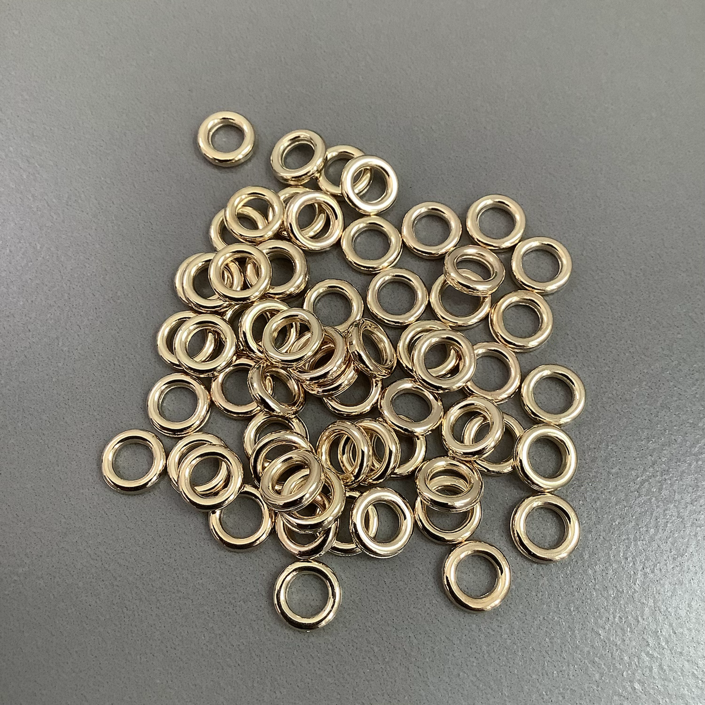 8mm Closed Jumpring Ac Qty1- 22852