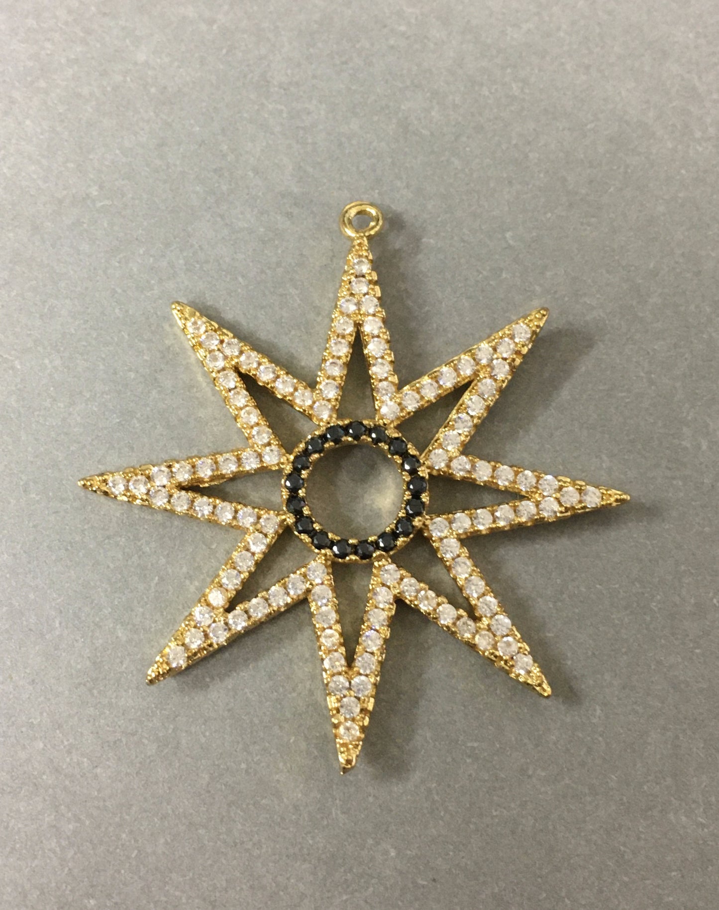 37mm Star with Black Center Round Pendant / Estrella