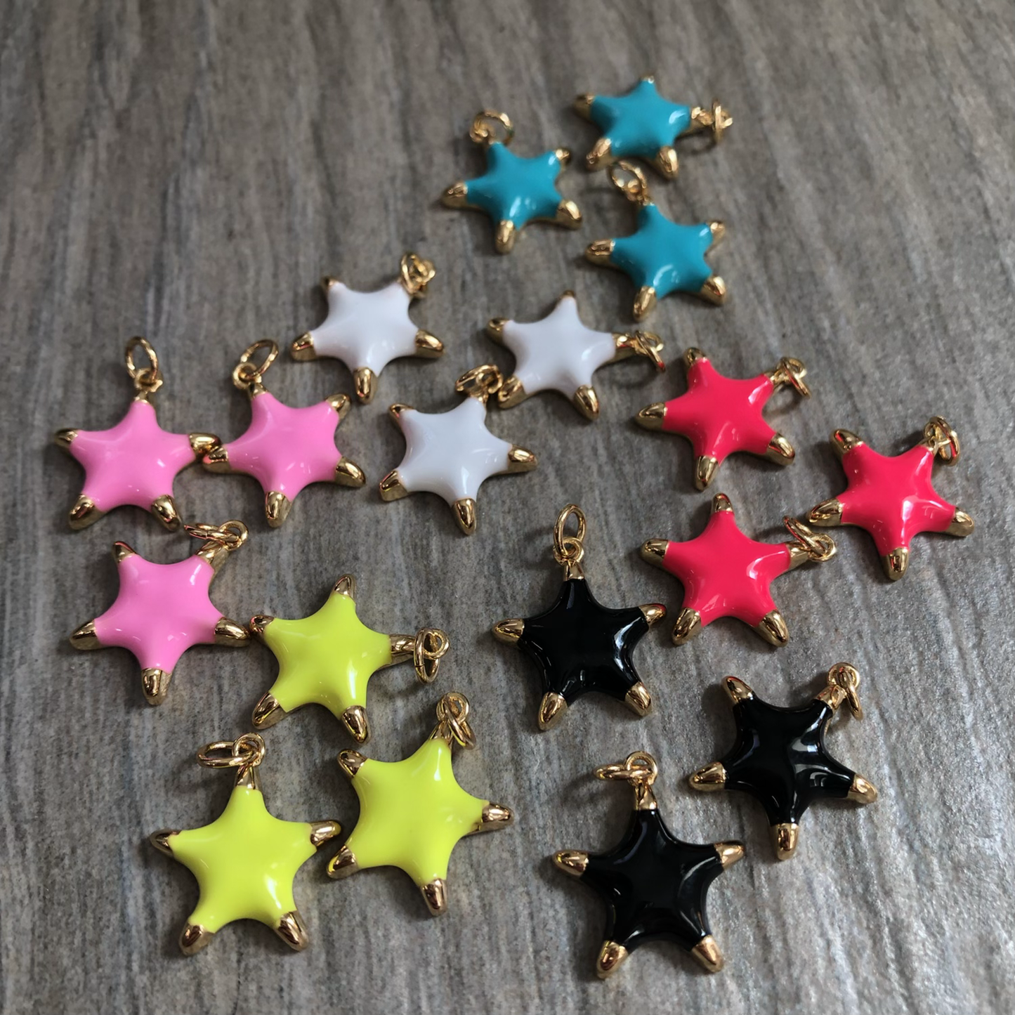 13mm Enamel Star Qty1- 23513