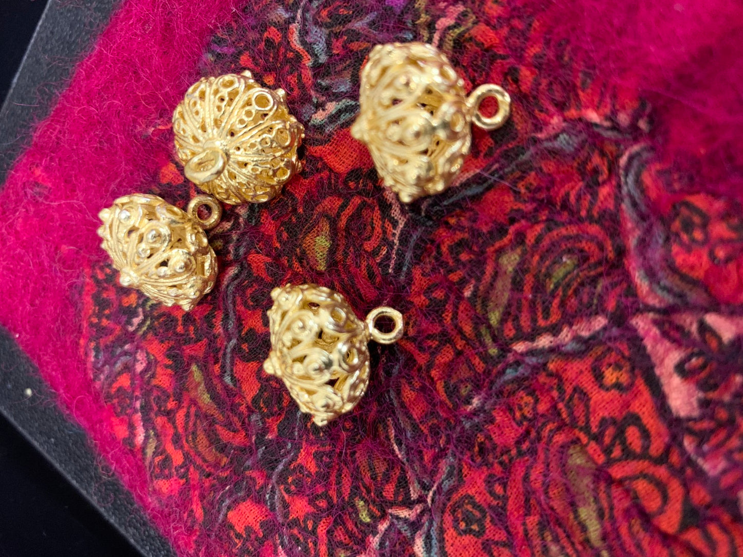 15mm fancy bail gold Qty 4 highly durable 12872