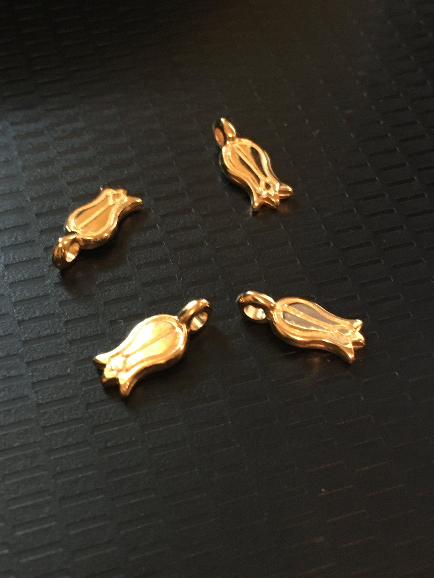 8mm tulip gold qty 4 / Tulipan 18040/18041