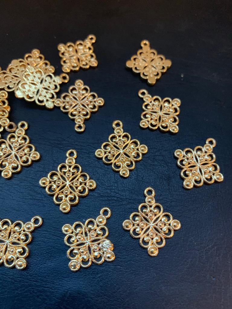 23mm Diamond Shape Fancy with Dots / Dimante 20251