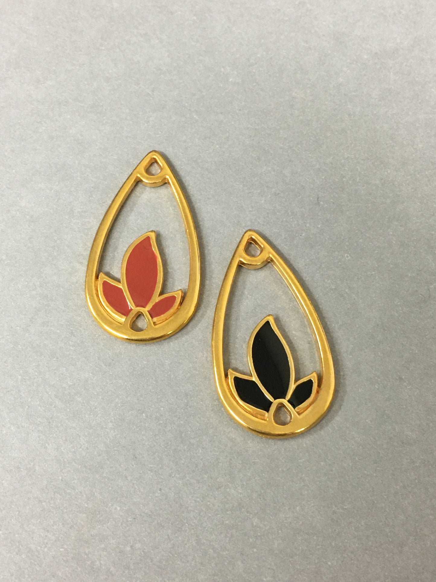 36mm Drop with Leaf / Hoja Gota- 13982
