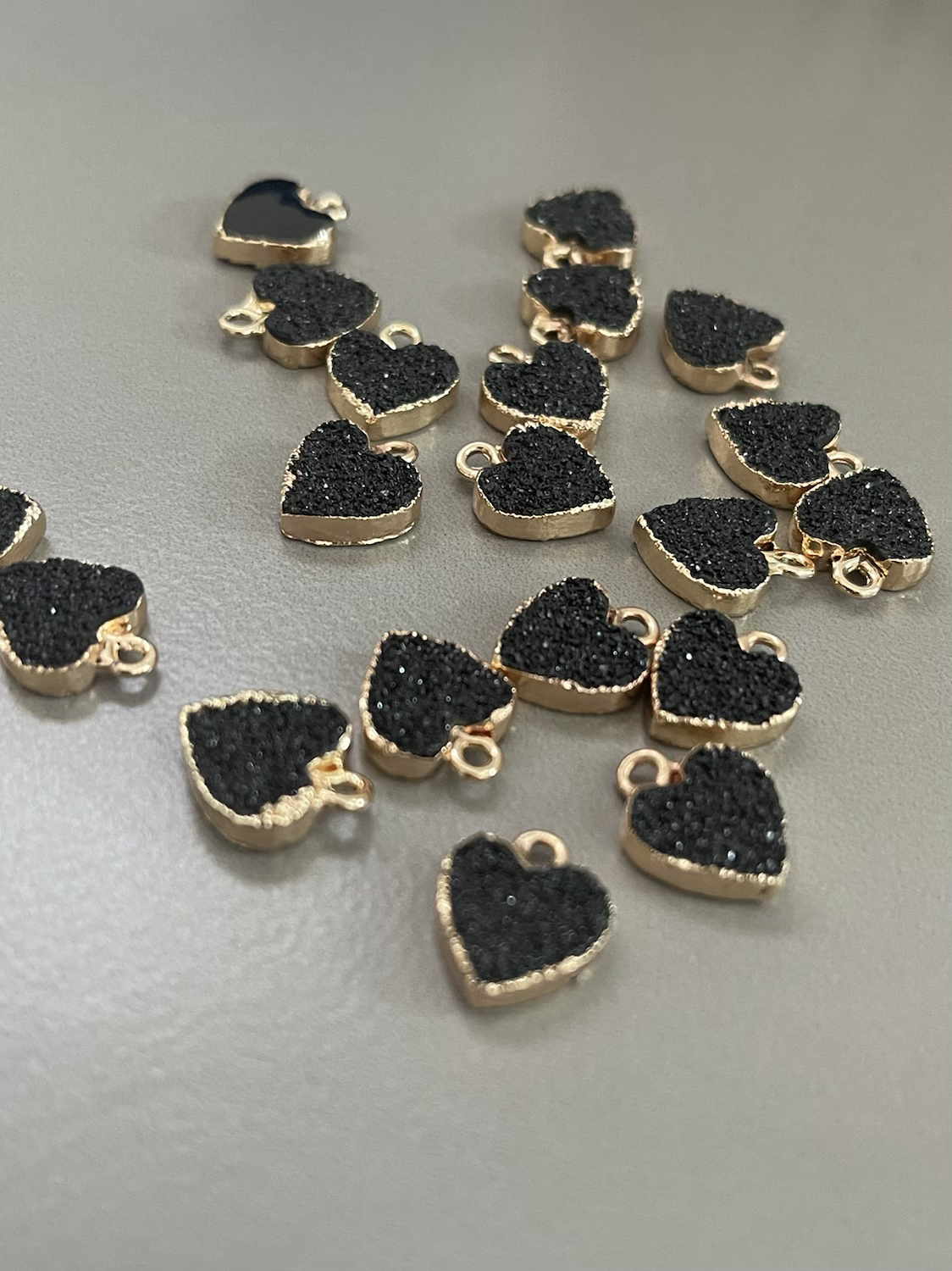 14mm resin heart qty 1 #22114