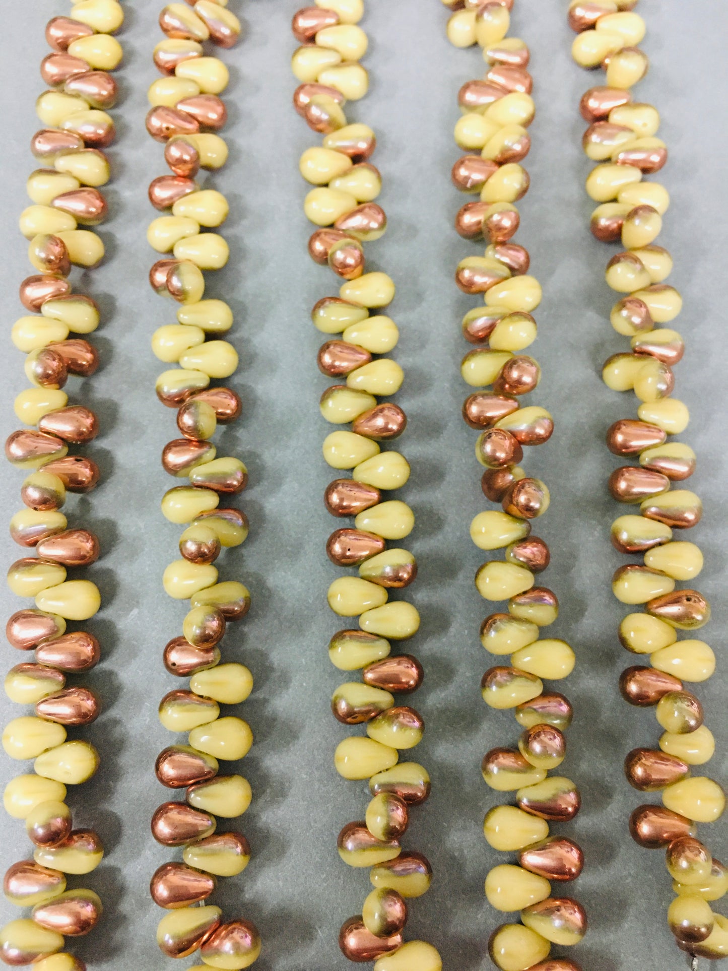 4mm Cream and Bronze Sideways Drop Czech Strand / Gota