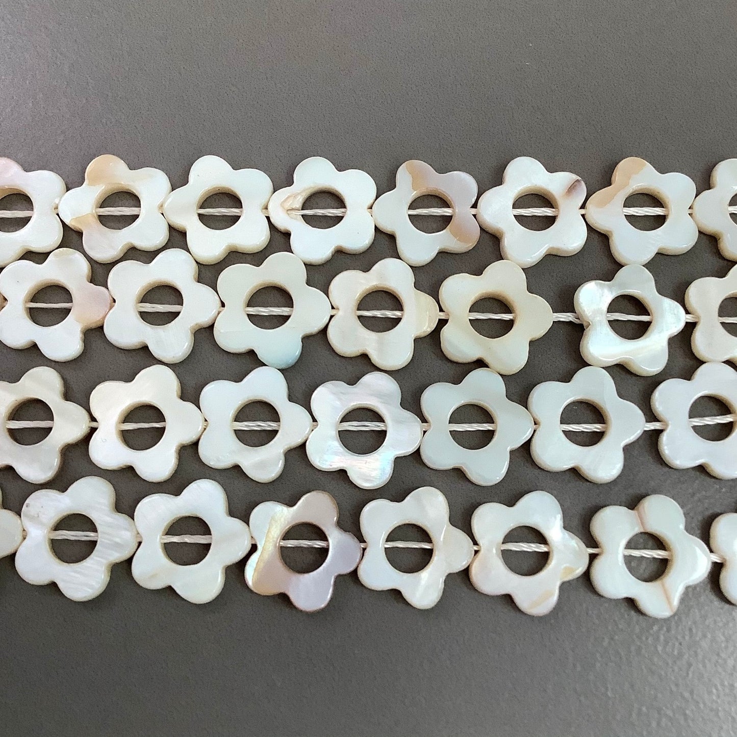 7.7mm Flower Shell Strand Qty1- 22798