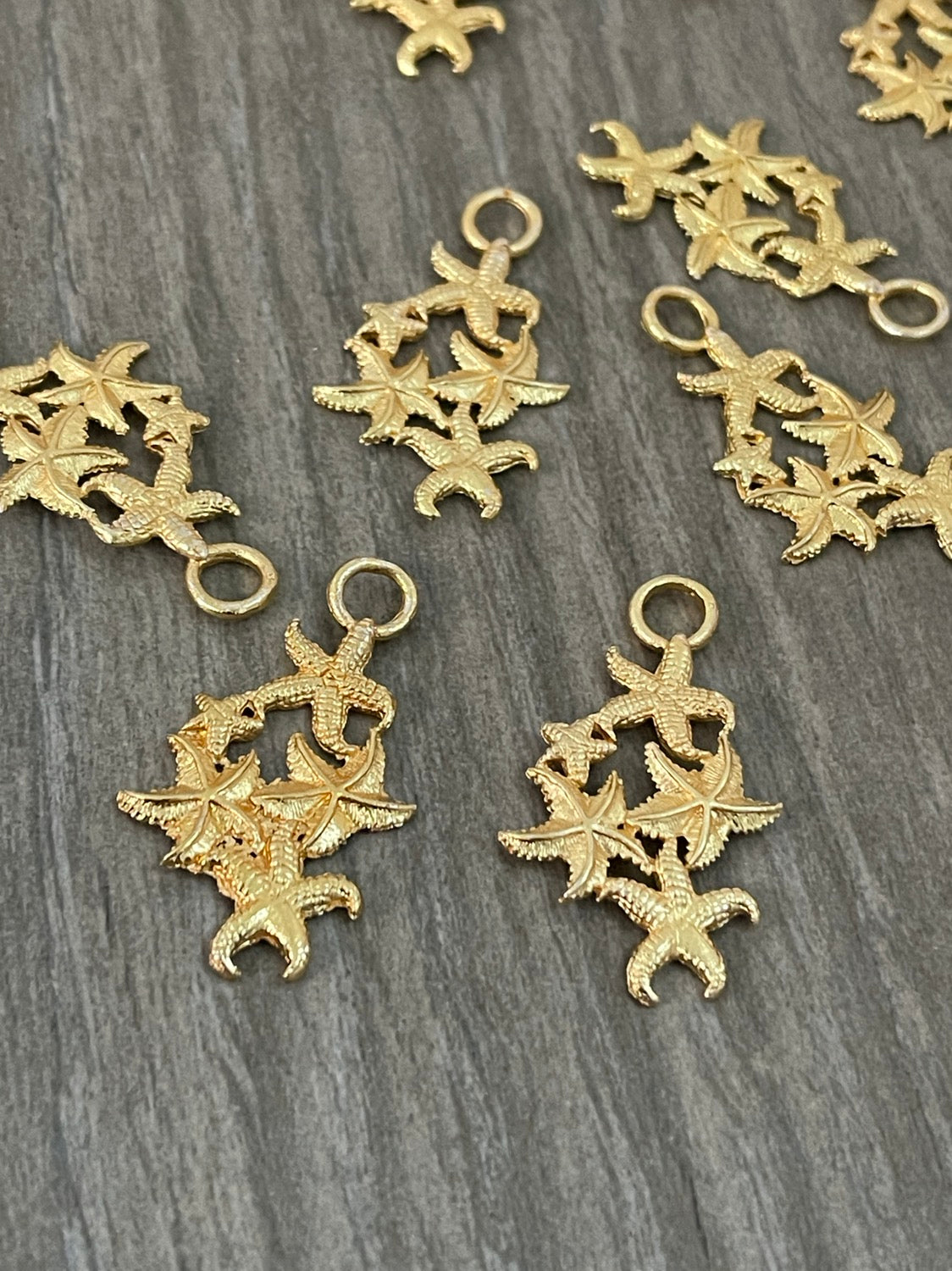 Multi starfish charm qty 1
