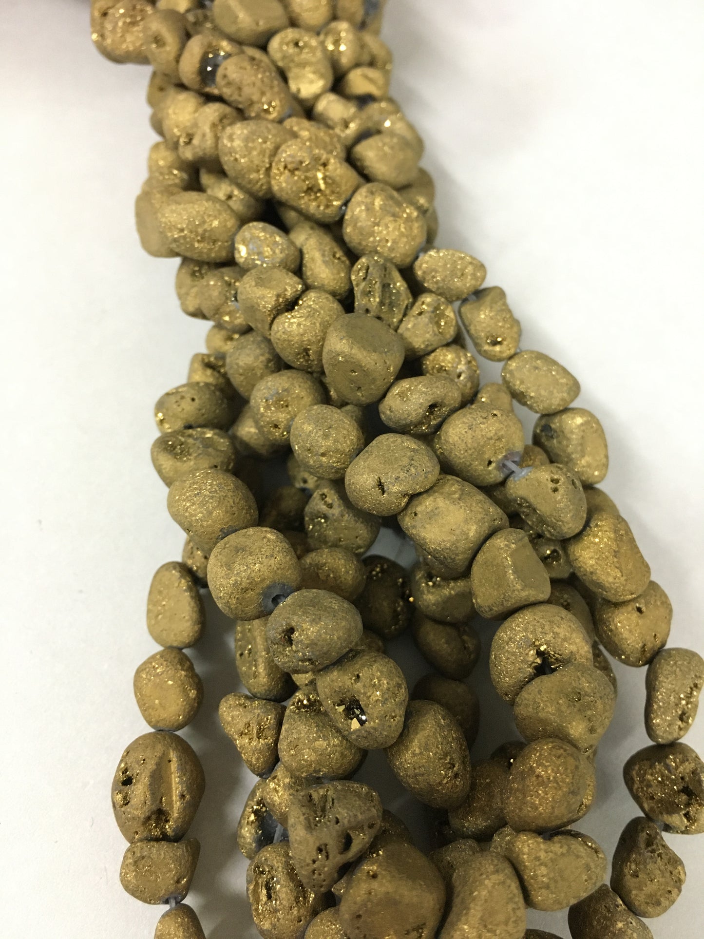 Irregular Agate Druxy Gold Strand / Agata