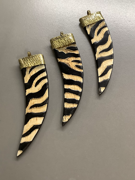 88mm Flat Bone Horn Qty 1 / 9842