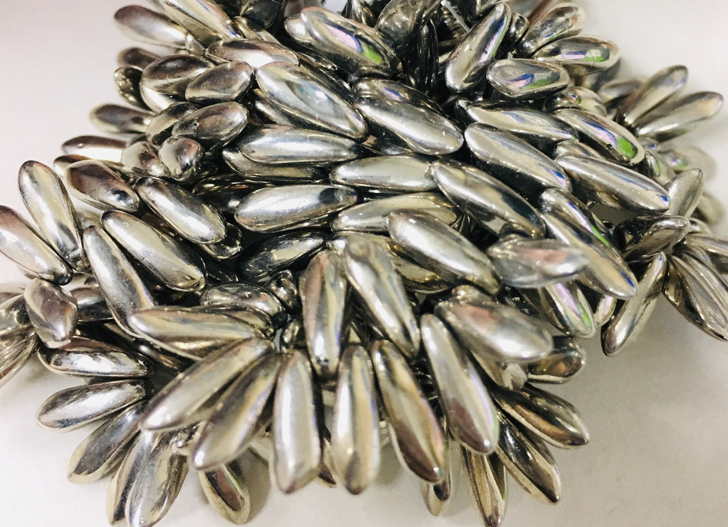 10mm Silver Dagger Czech Strand / Colgante